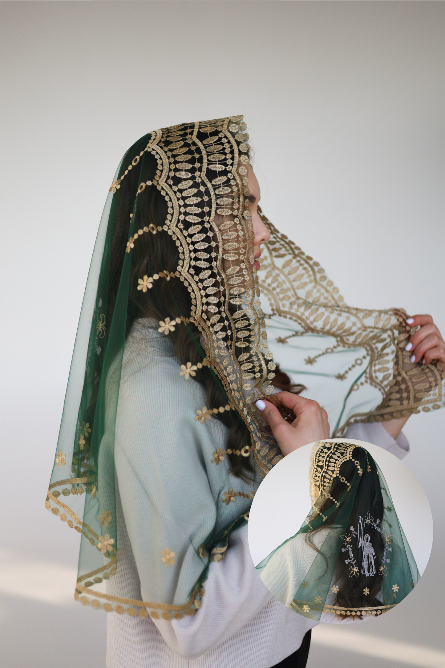 VEIL WITH JESUS EMBROIDERY