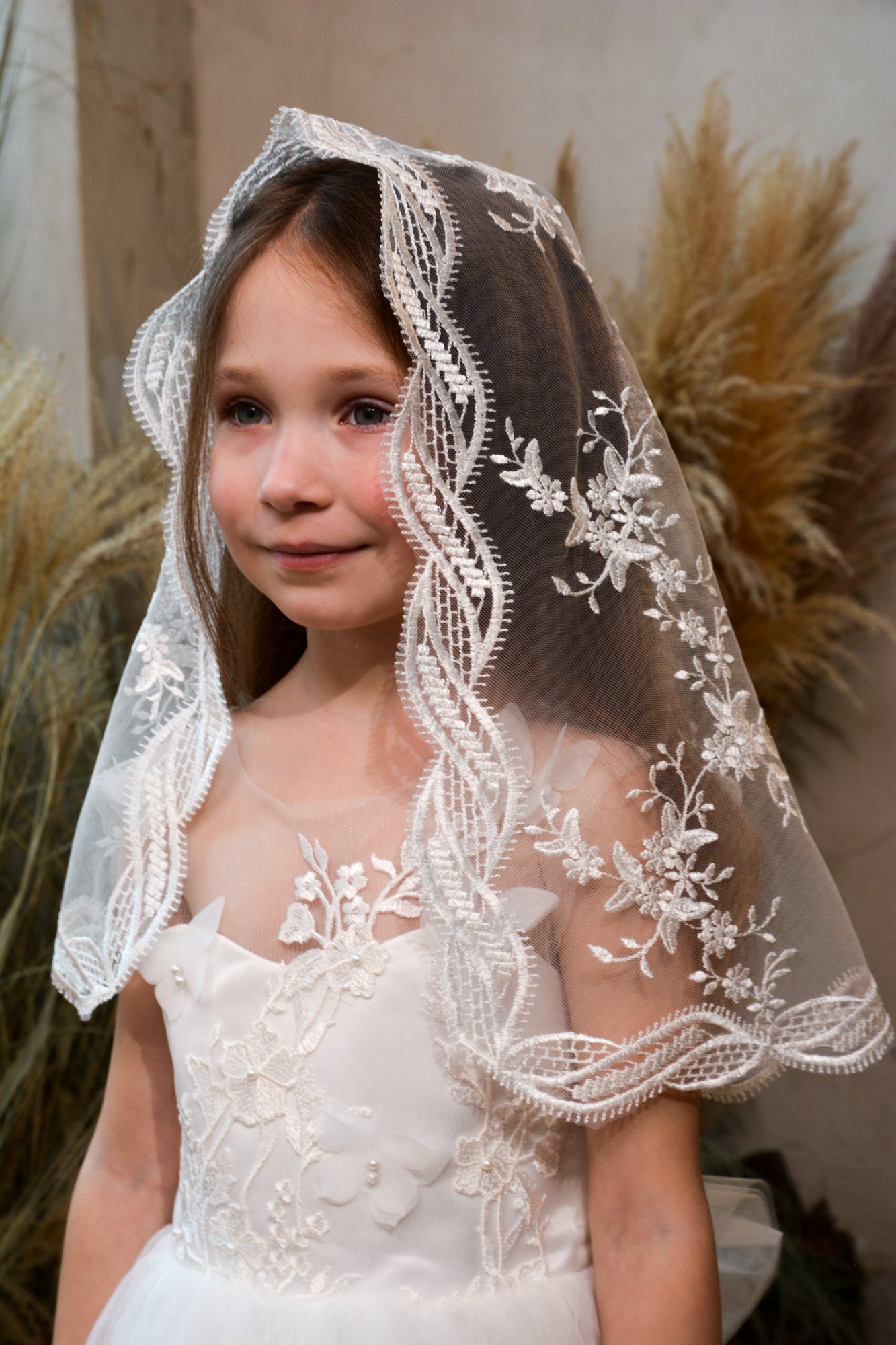 CHILD IVORY VEIL