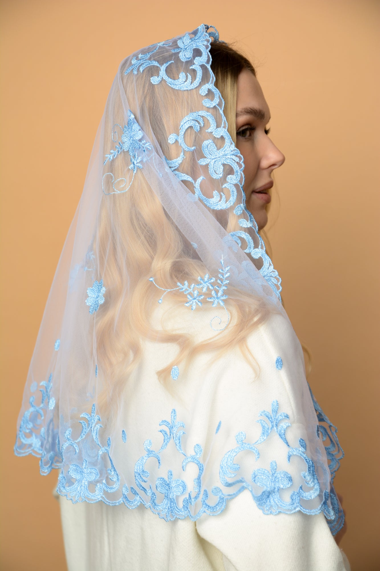 LONG LIGHT BLUE VEIL - MariaVeils