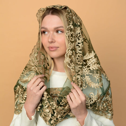 GOLD & GREEN MANTILLA