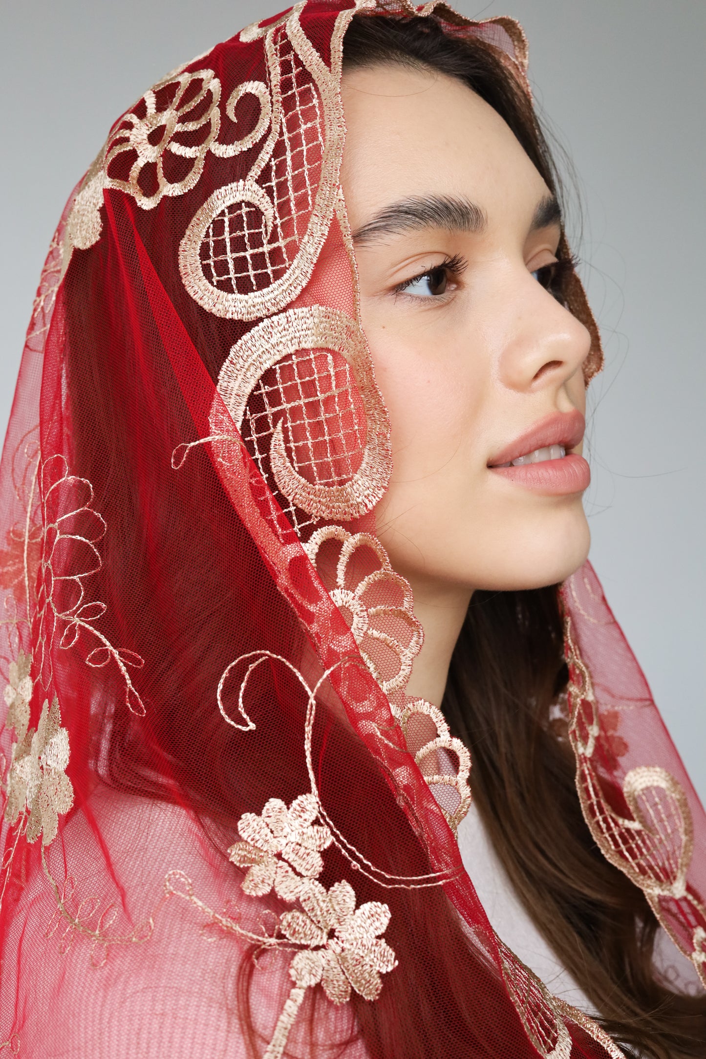 GOLD & RED LONG VEIL