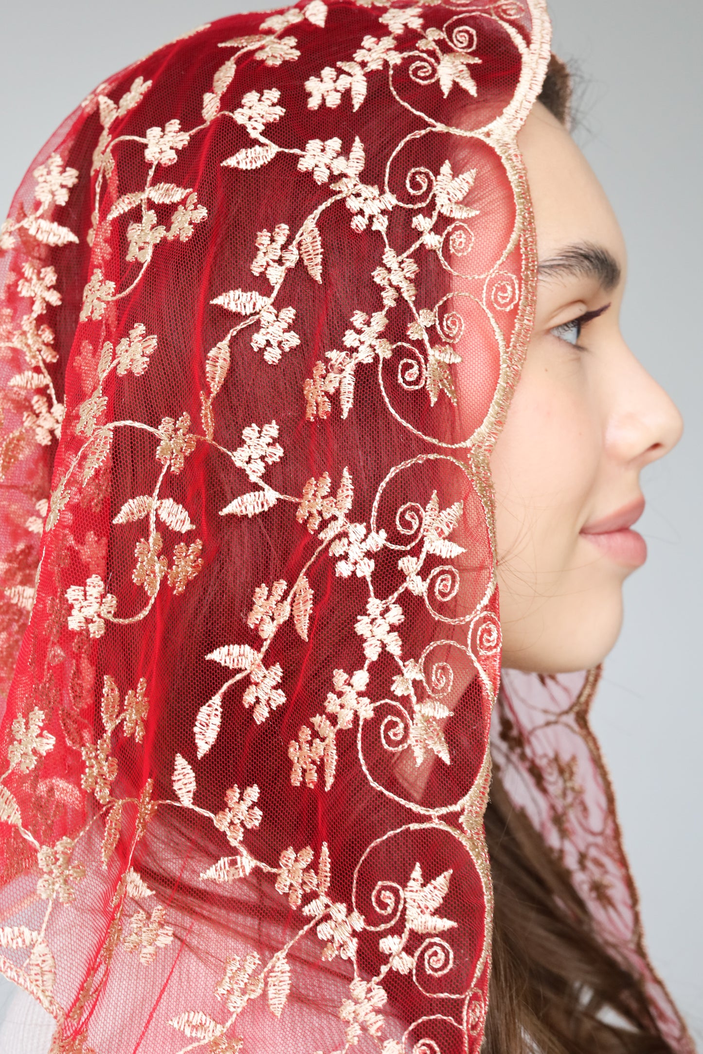 RED & GOLD TRIANGLE VEIL