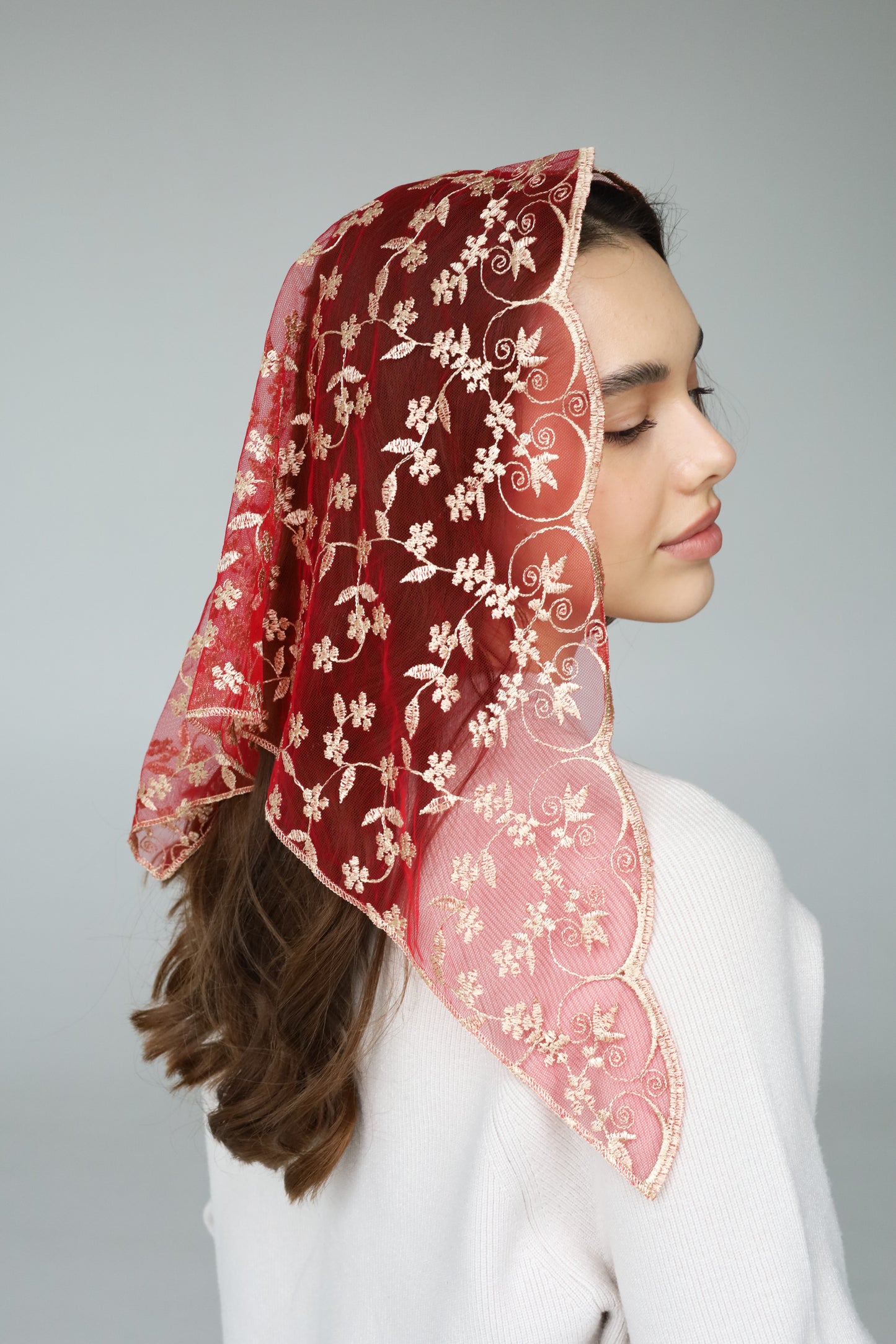 RED & GOLD TRIANGLE VEIL