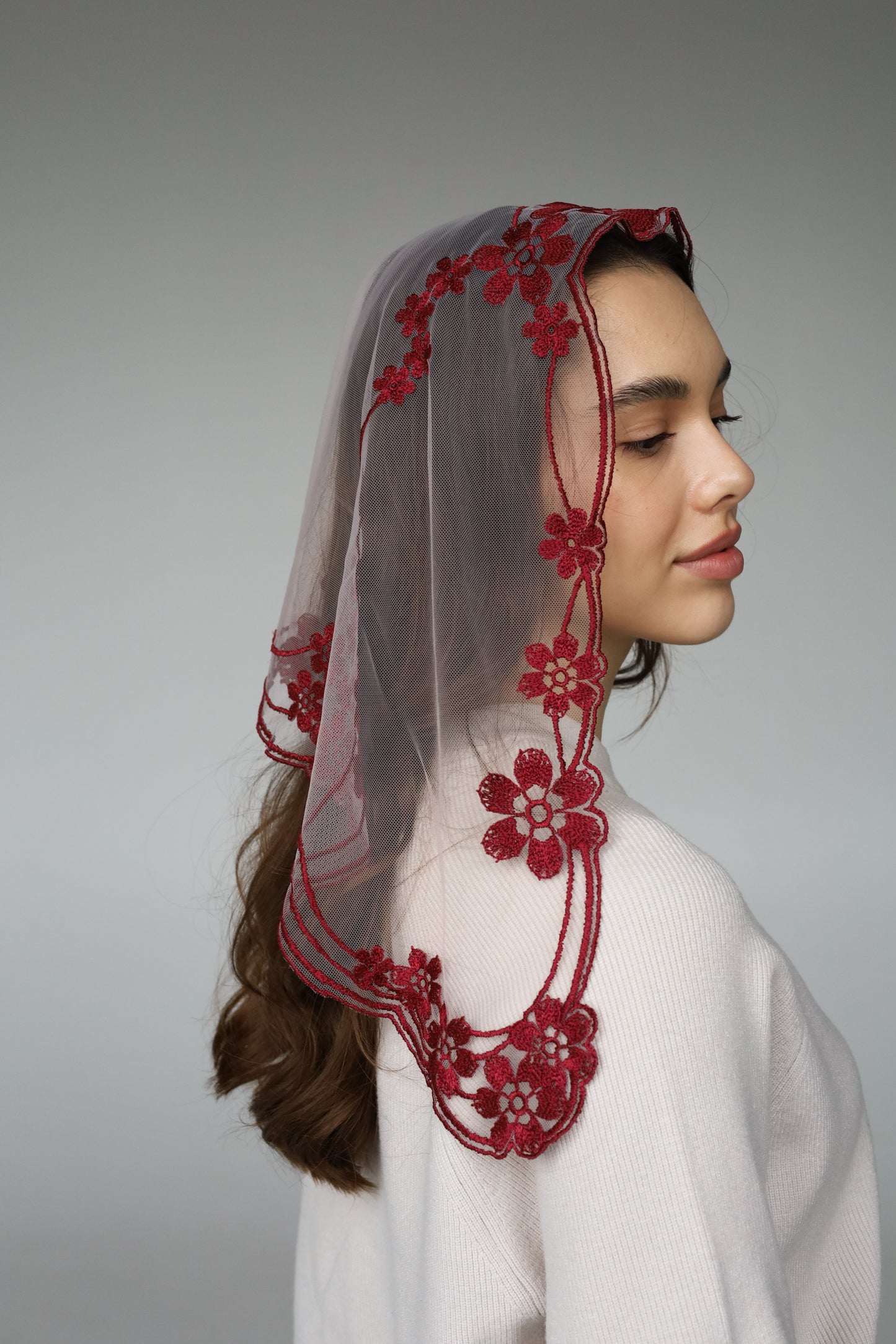 SHORT BURGUNDY VEIL