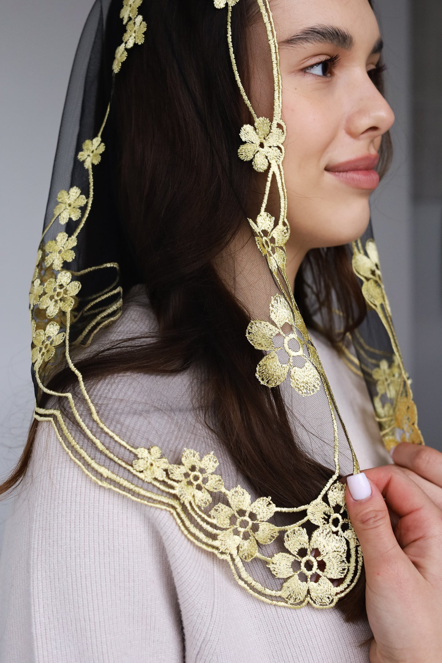 FLORAL YELLOW VEIL