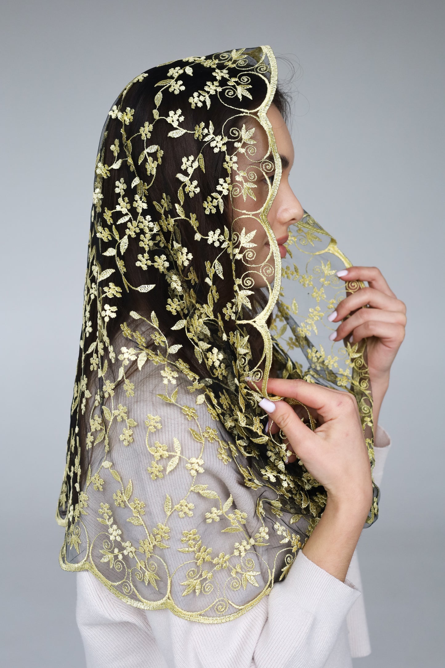 YELLOW INFINITY MANTILLA