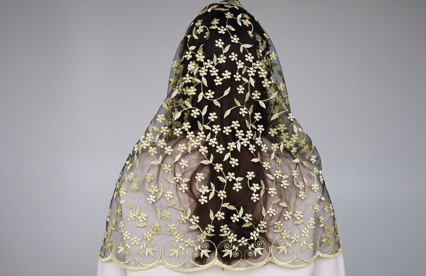 YELLOW INFINITY MANTILLA