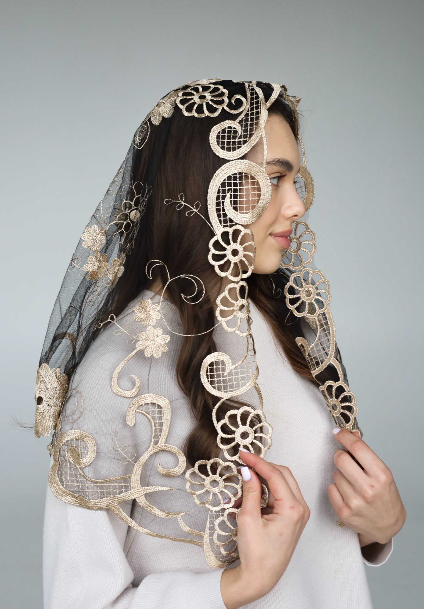 GOLD LONG FLORAL VEIL