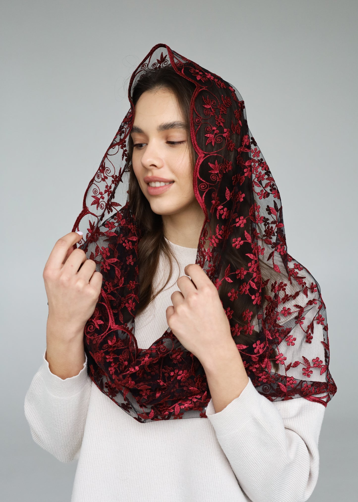 INFINITY RED MANTILLA