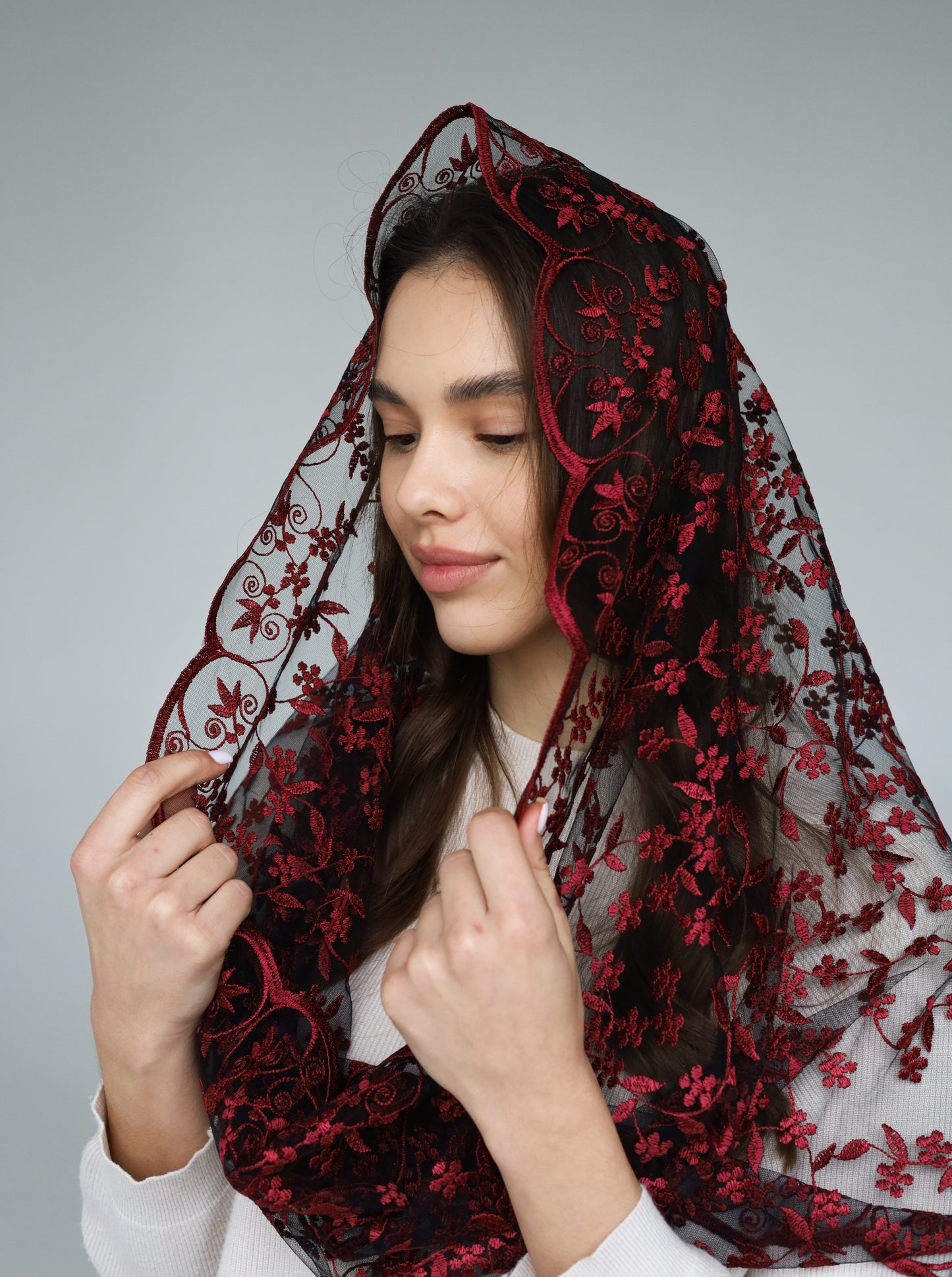 INFINITY RED MANTILLA