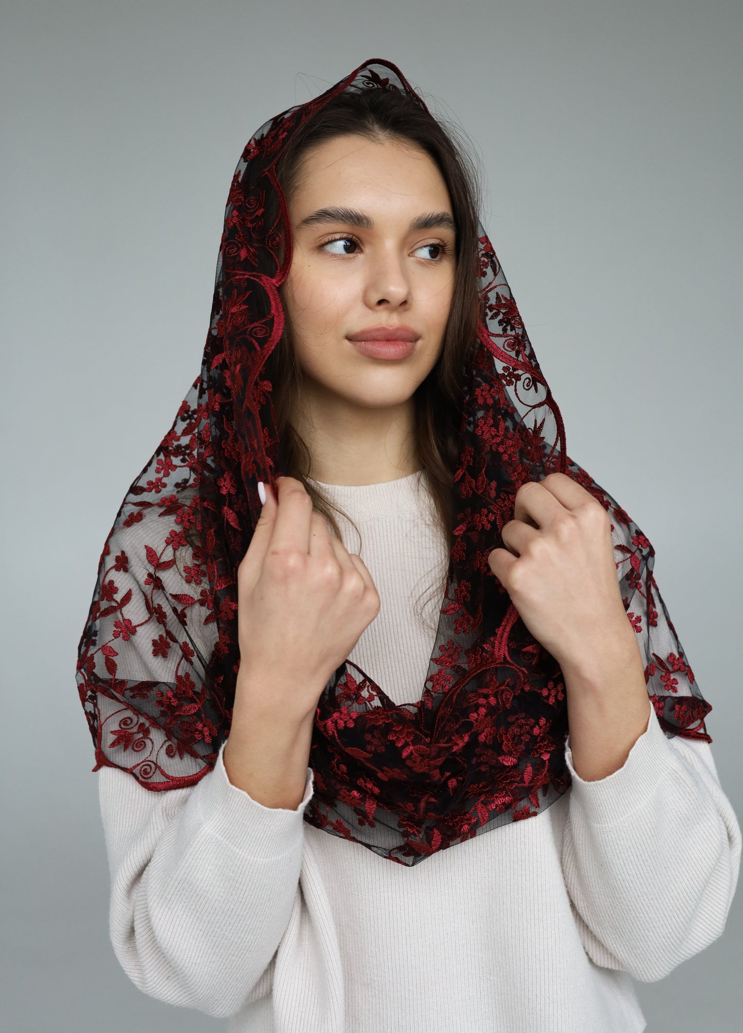 INFINITY RED MANTILLA