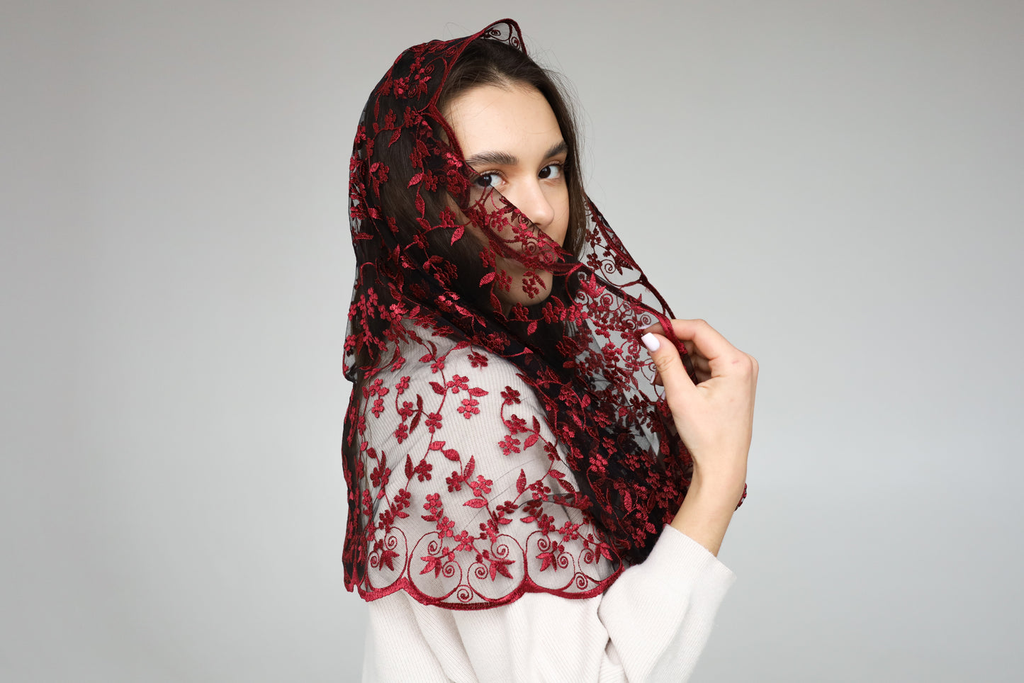 INFINITY RED MANTILLA