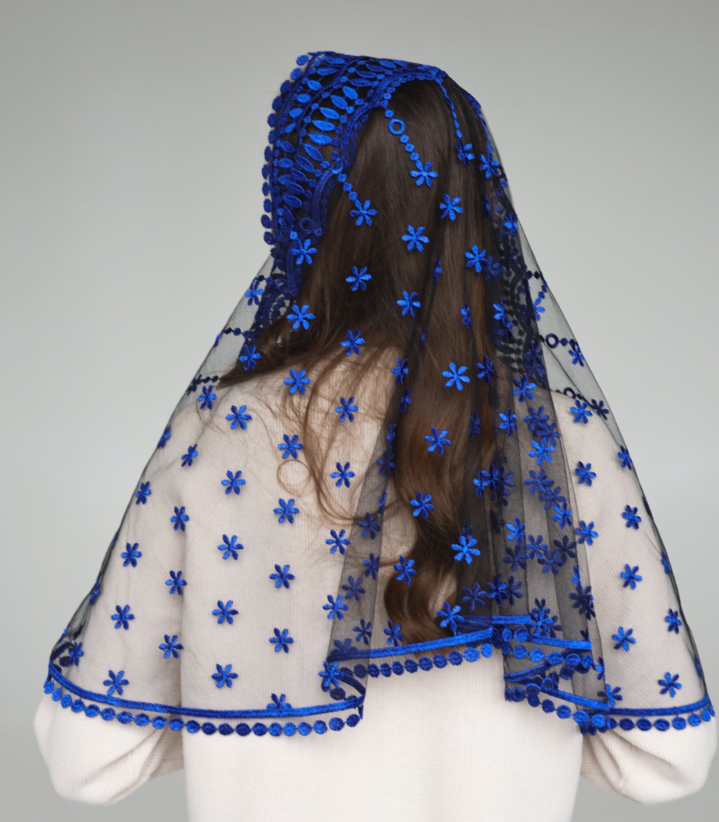 LONG ROYAL BLUE VEIL