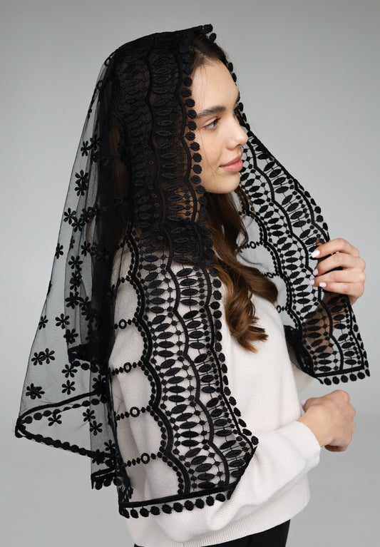 LONG BLACK MANTILLA