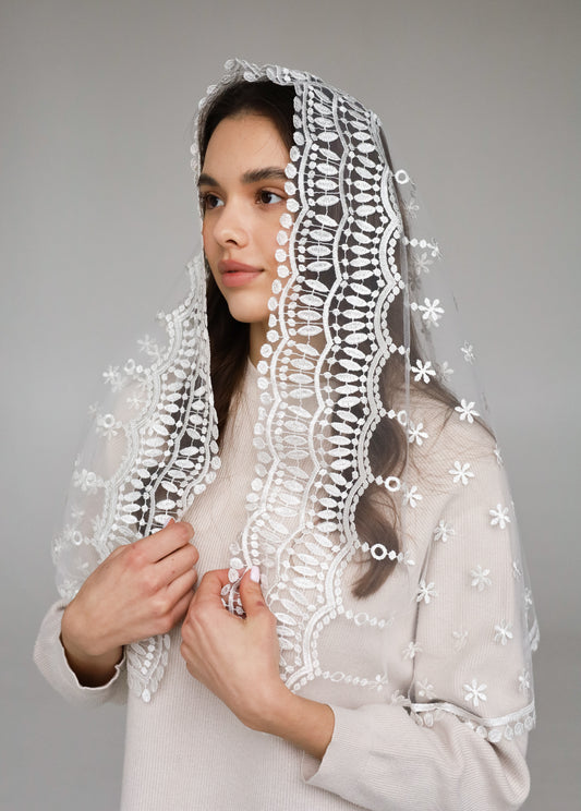 LONG IVORY MANTILLA