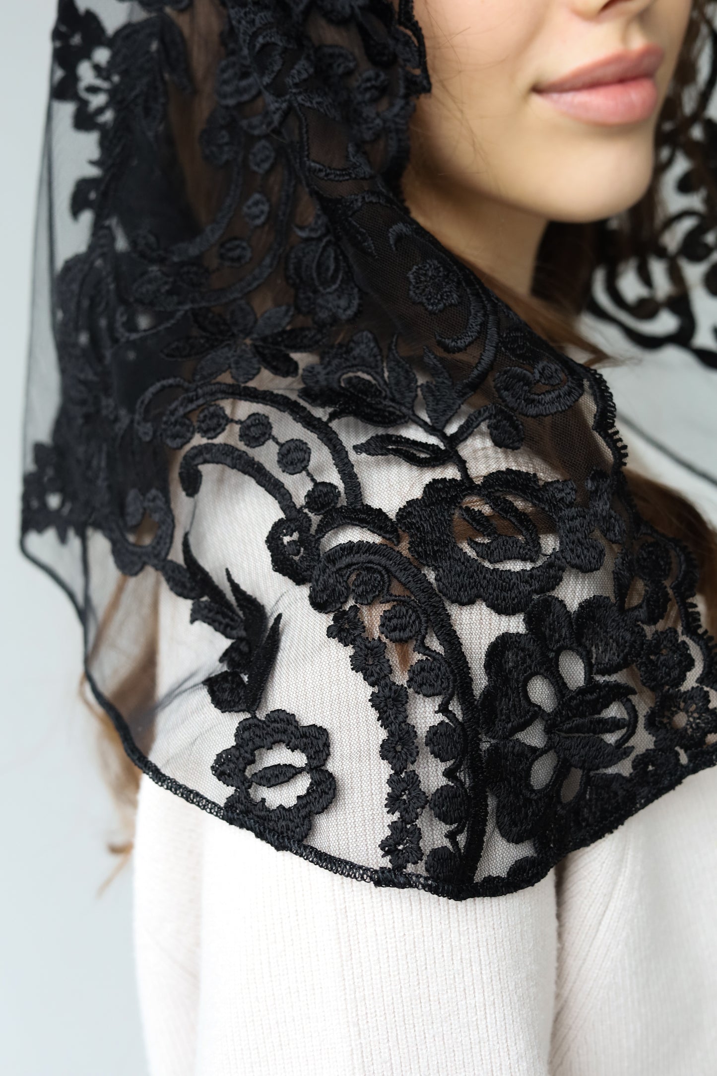 BLACK SHORT VEIL