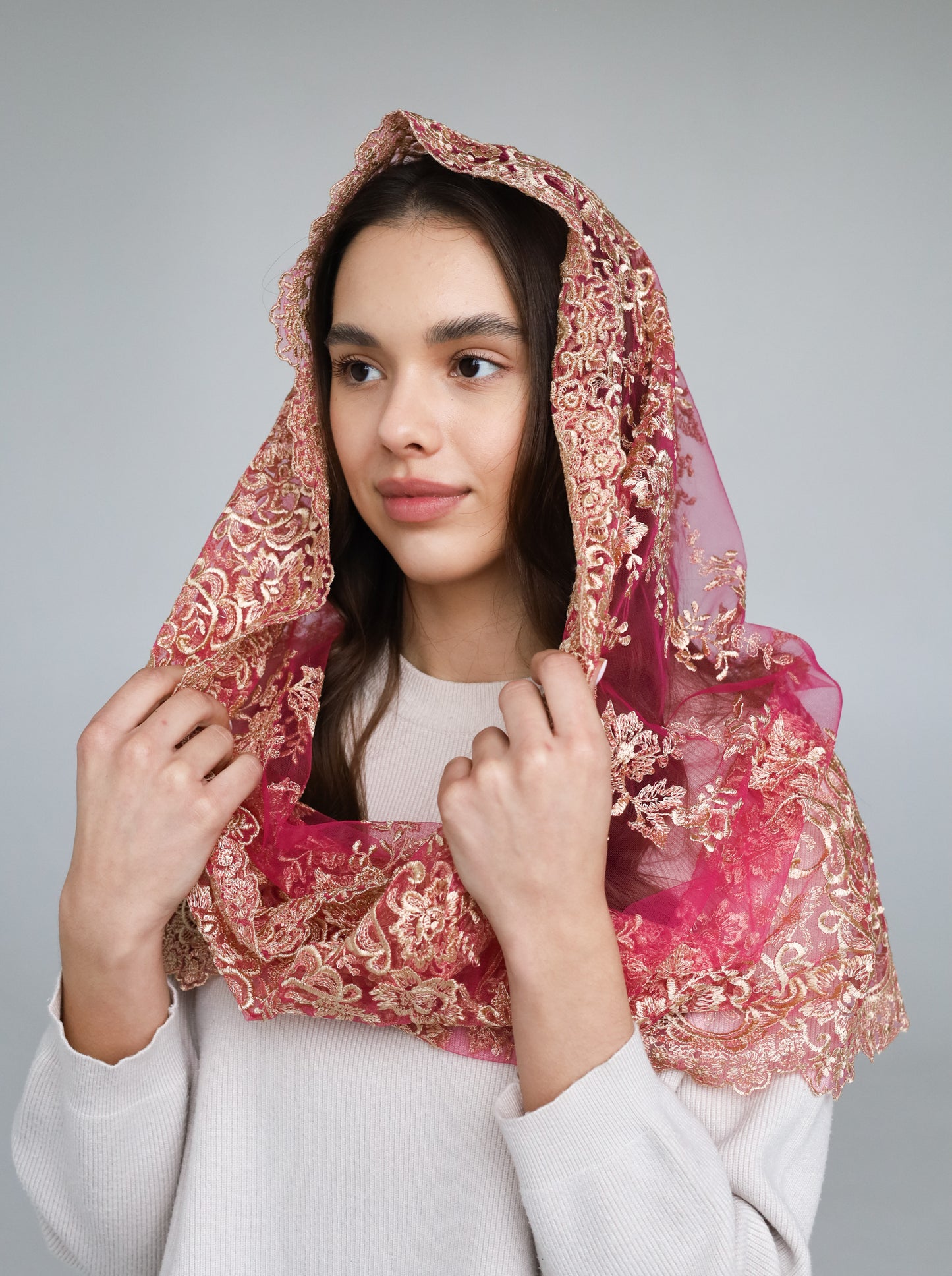 PINK & GOLD MANTILLA