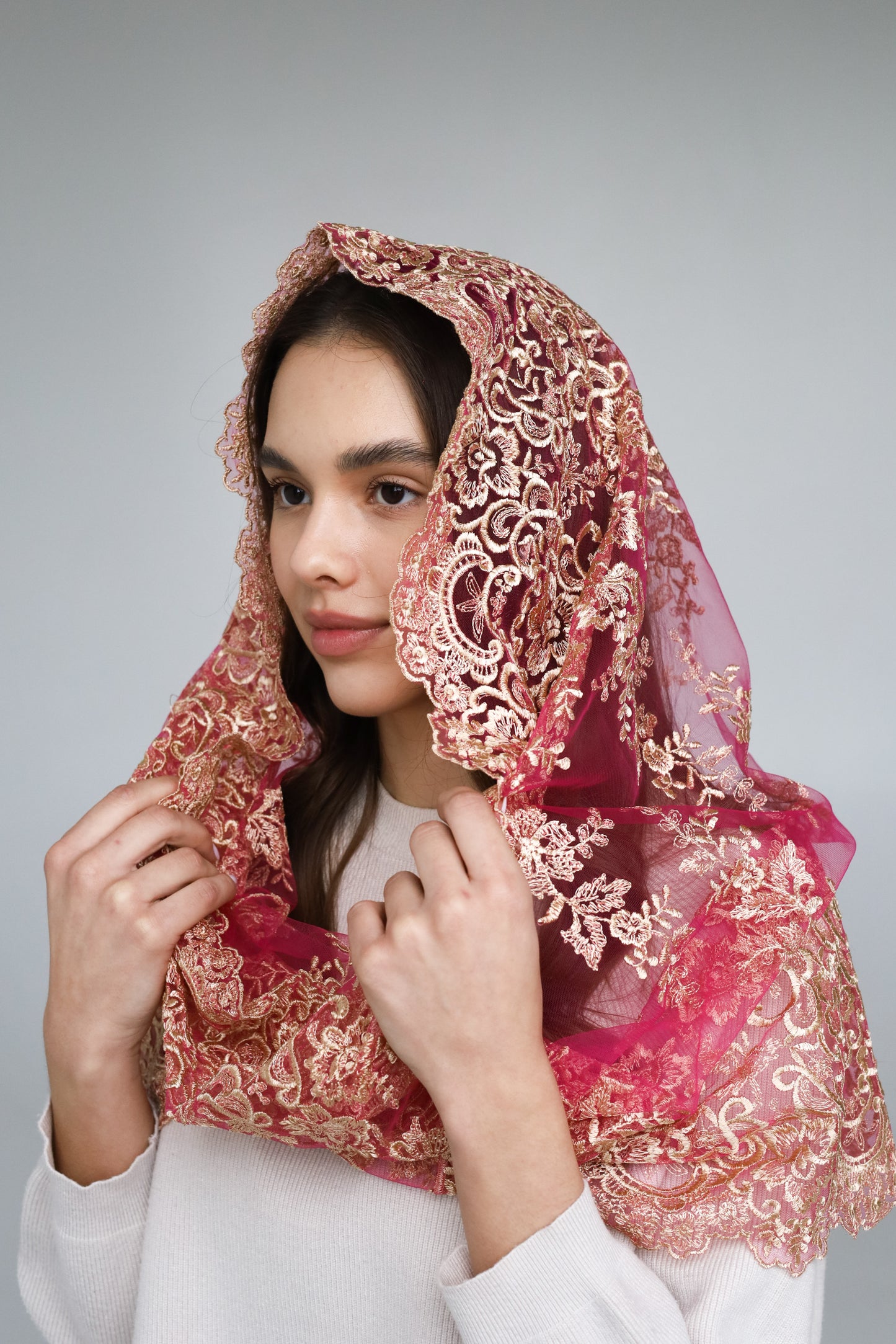 PINK & GOLD MANTILLA