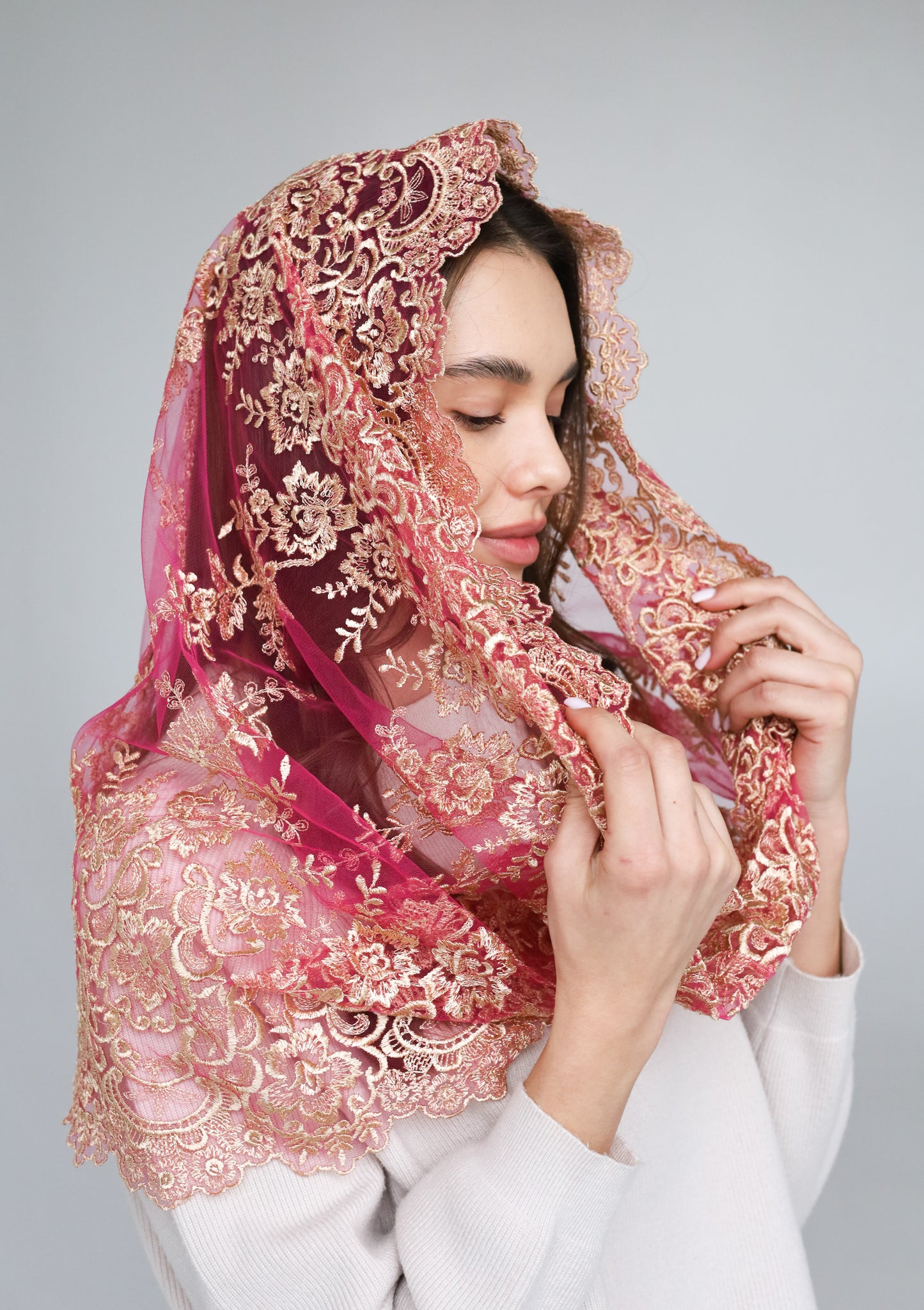 PINK & GOLD MANTILLA