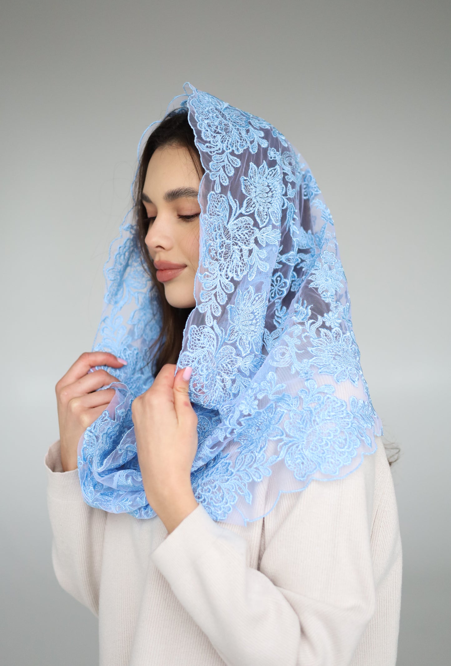 BLUE INFINITY MANTILLA