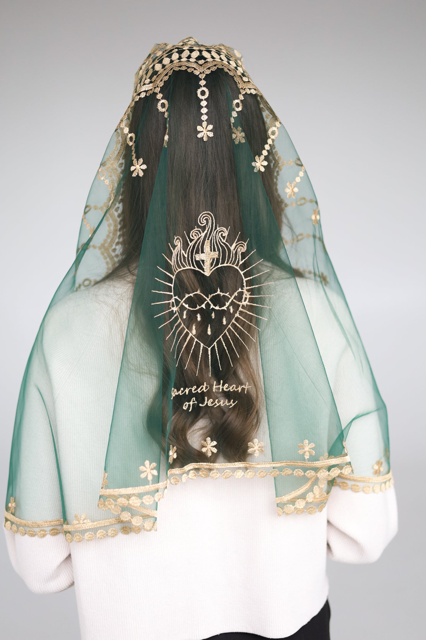 SACRED HEART DESIGN VEIL