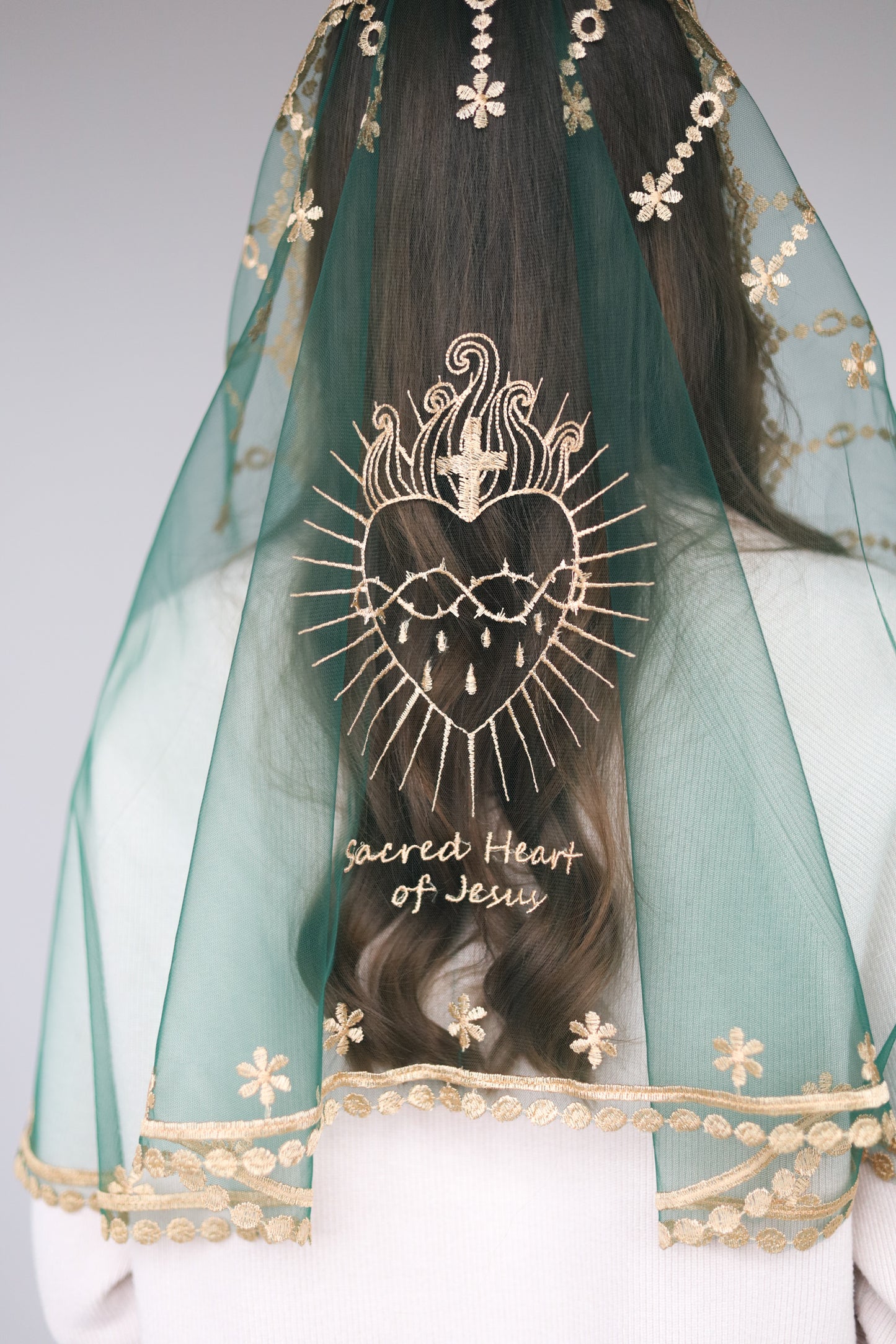 SACRED HEART DESIGN VEIL