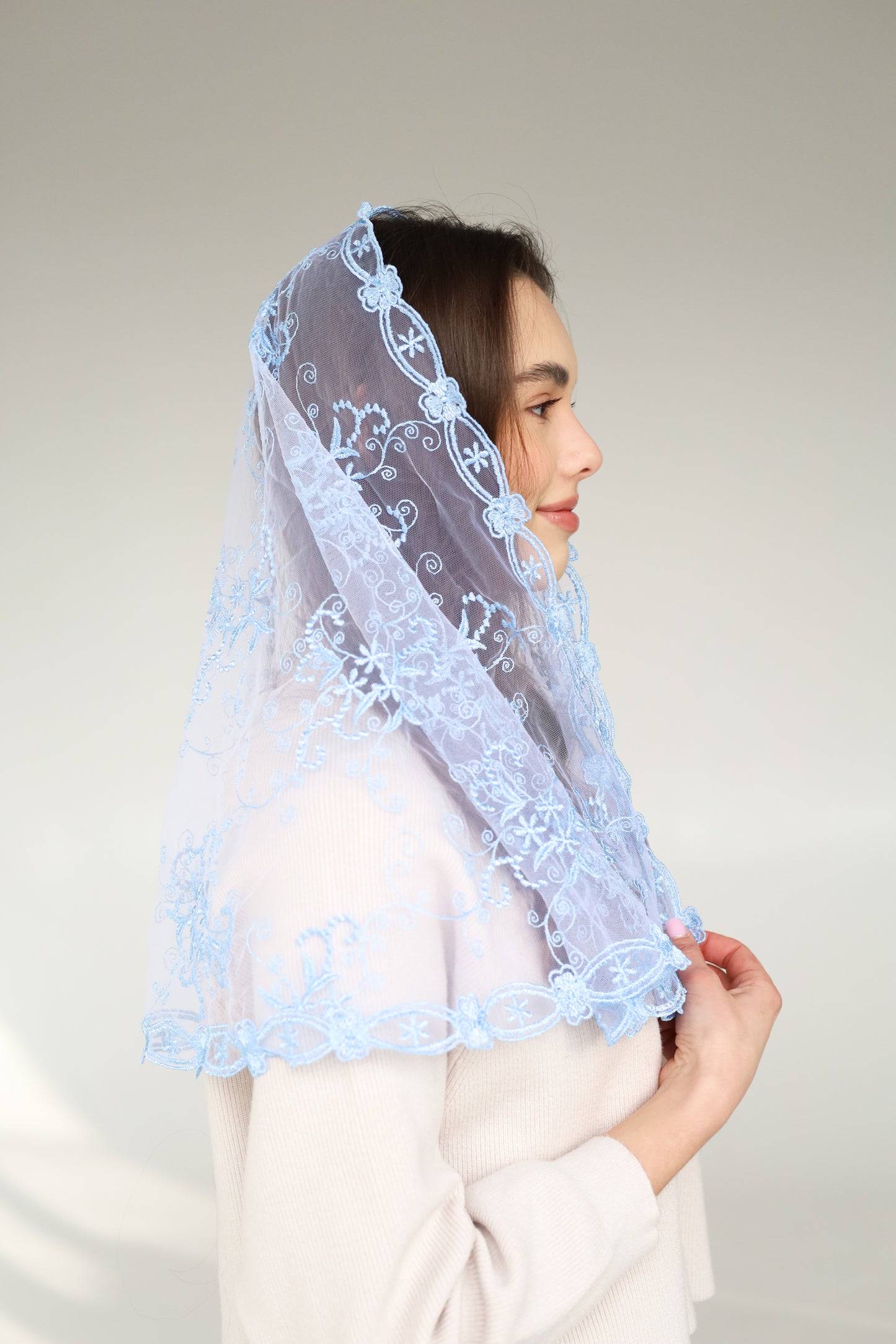 LONG LIGHT BLUE MANTILLA