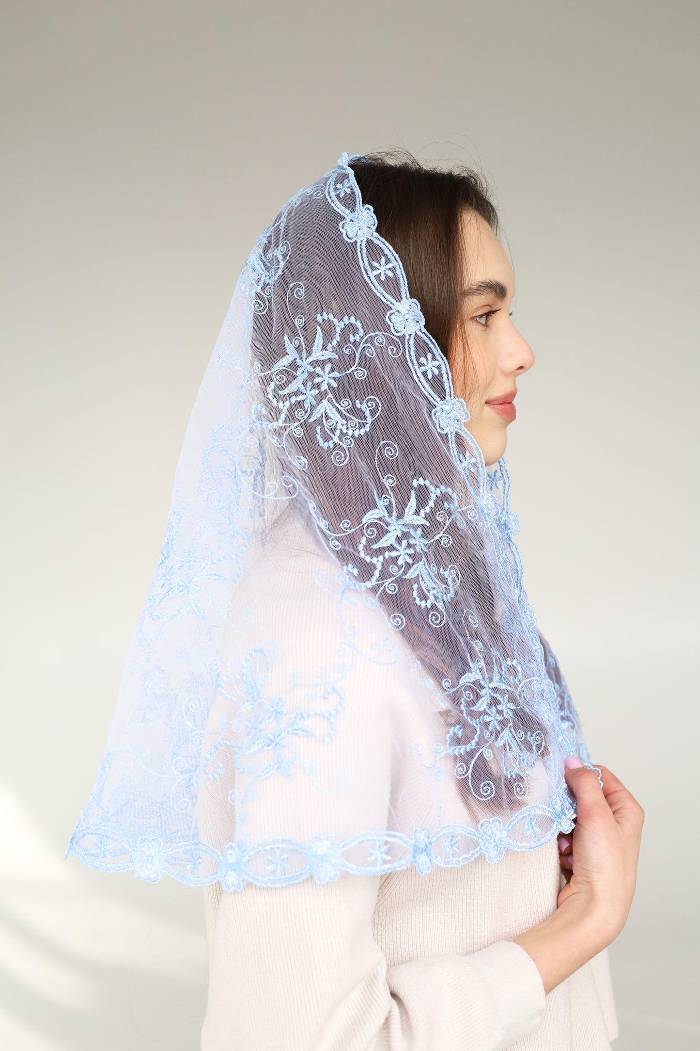 LONG LIGHT BLUE MANTILLA