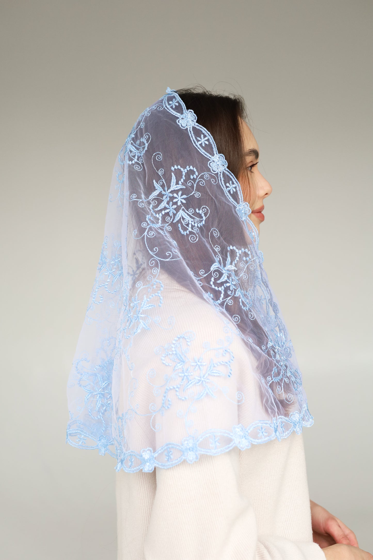 LONG LIGHT BLUE MANTILLA