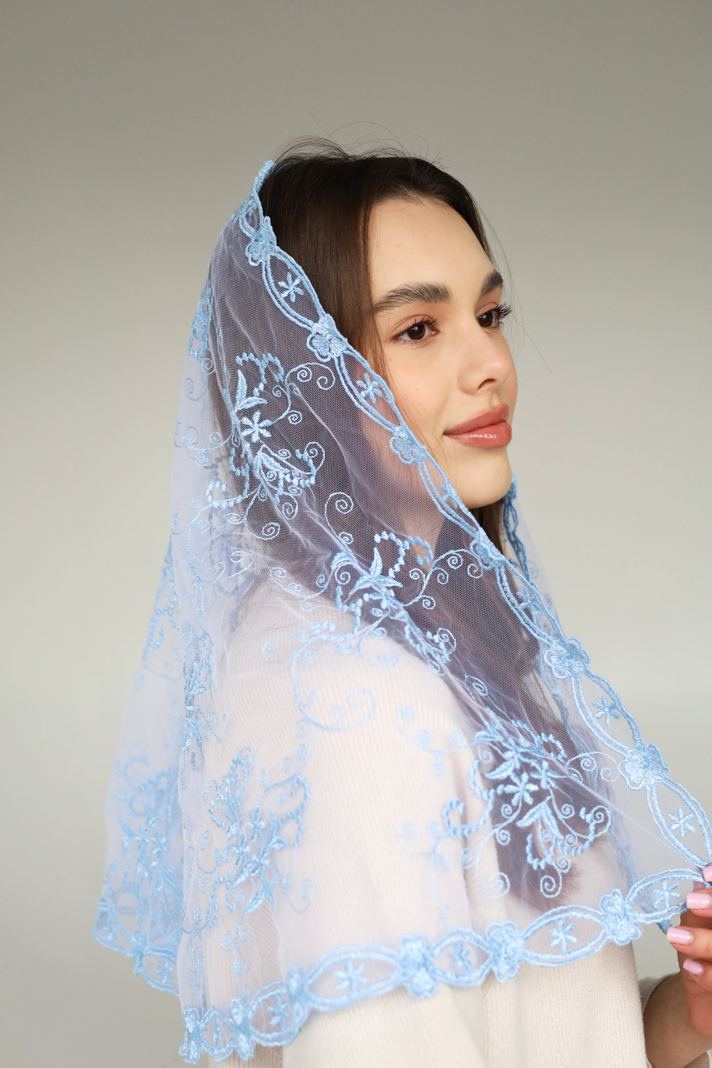 LONG LIGHT BLUE MANTILLA