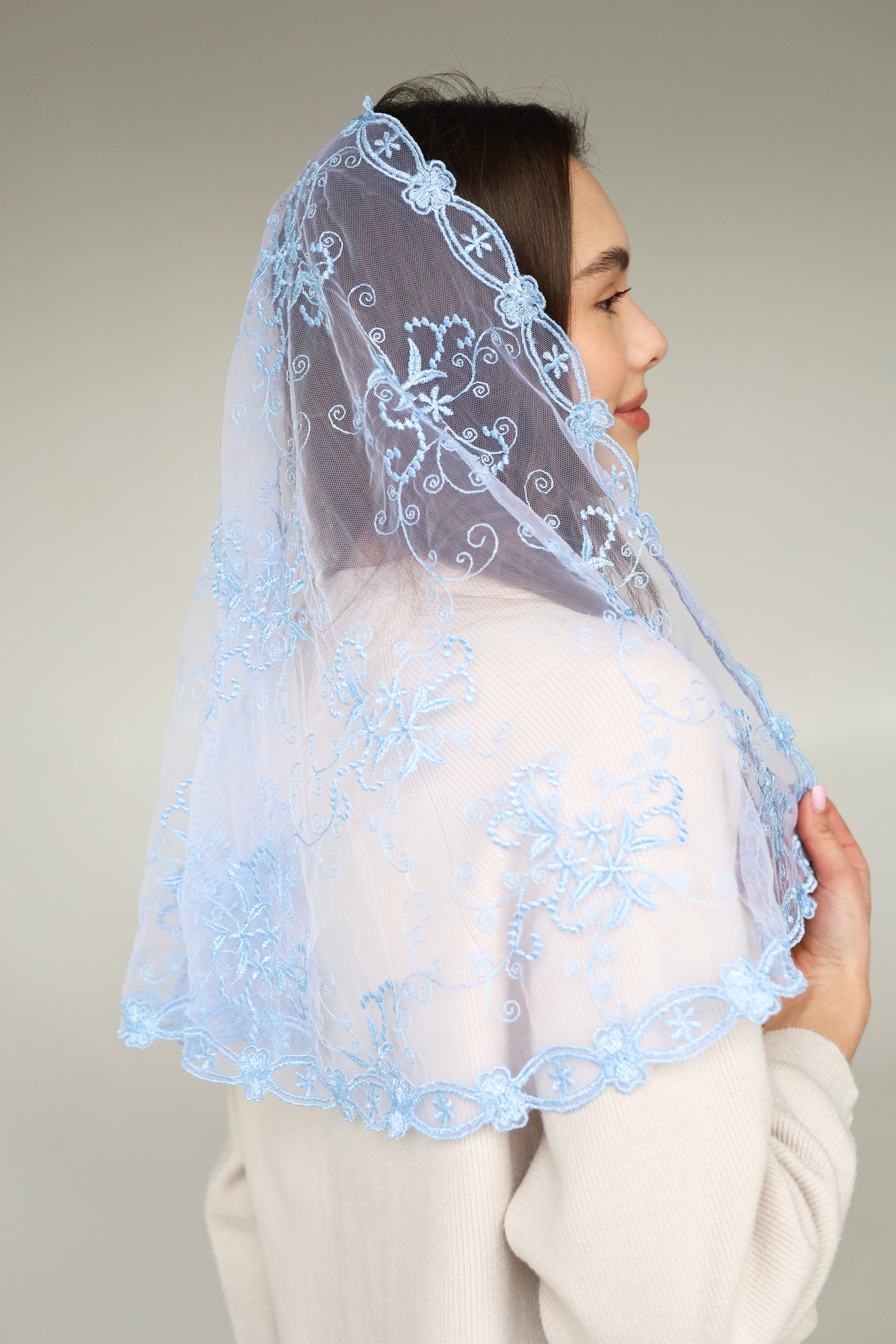 LONG LIGHT BLUE MANTILLA