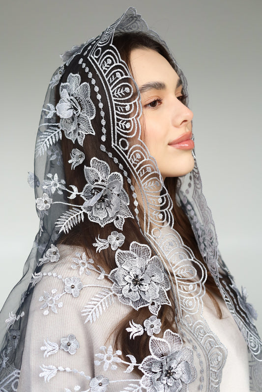 LONG GREY MANTILLA WITH 3D FLOWERS