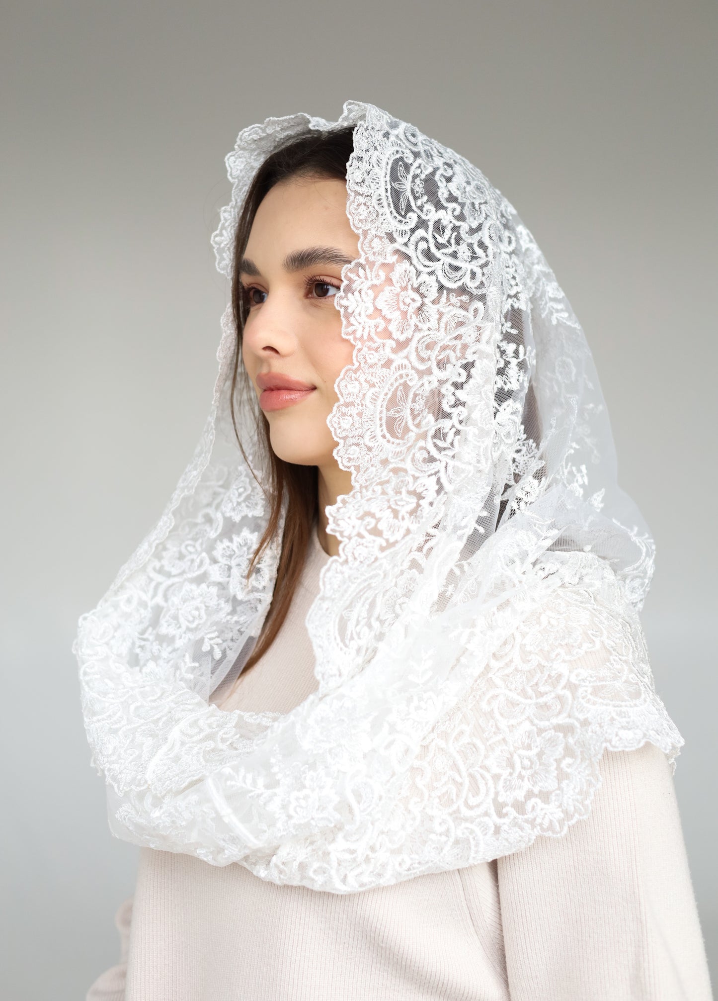 IVORY INFINITY MANTILLA