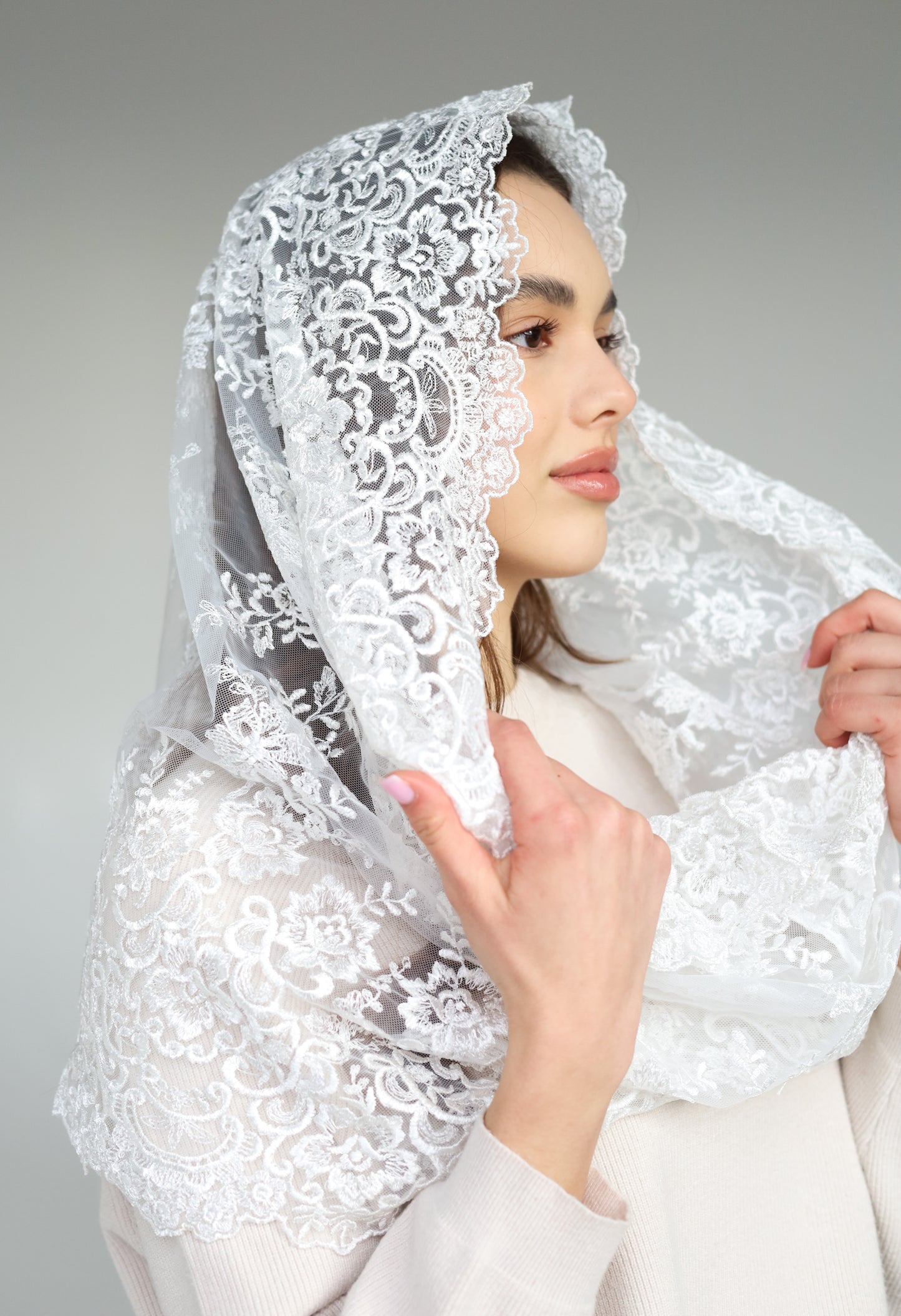 IVORY INFINITY MANTILLA