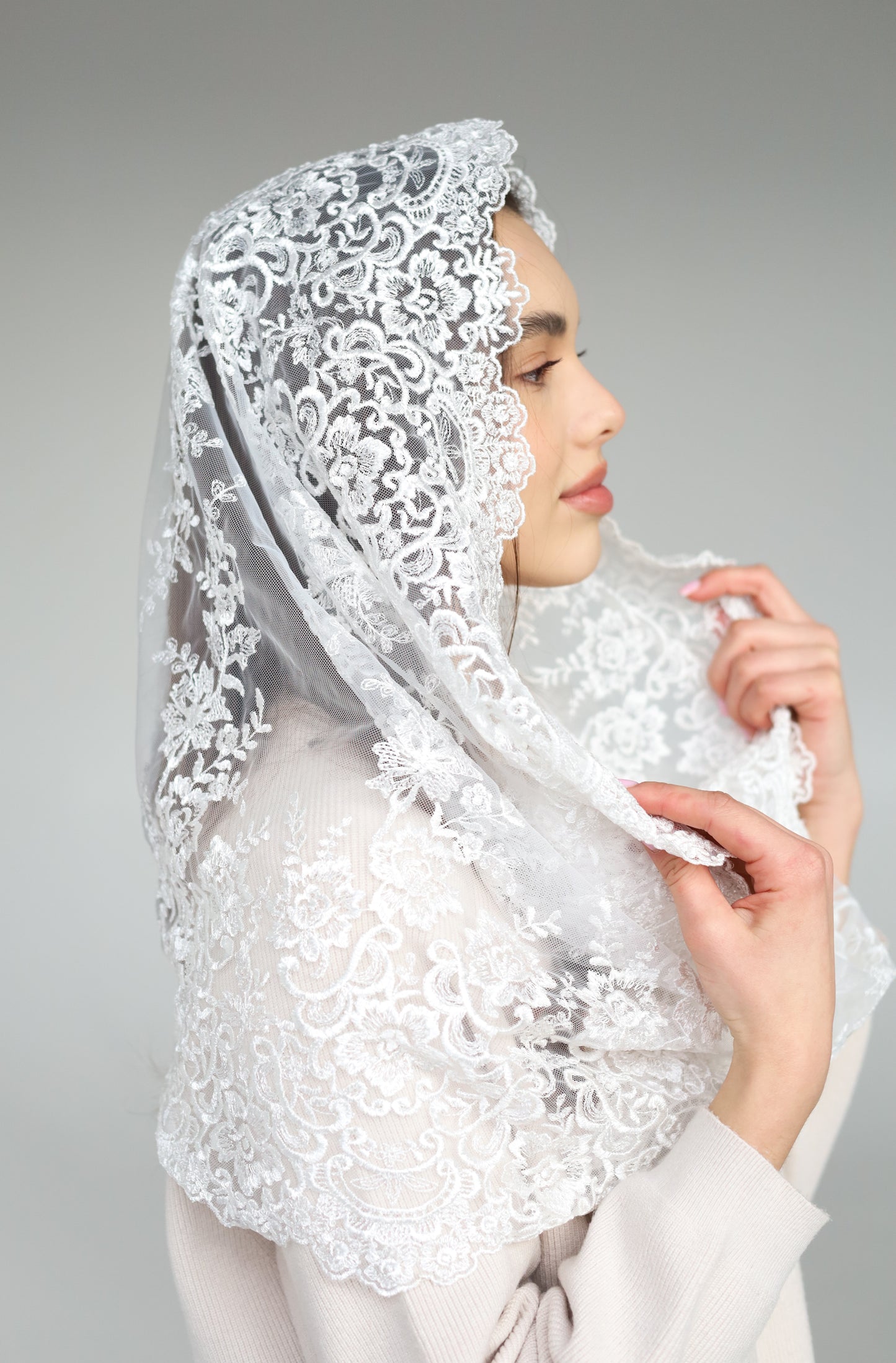 IVORY INFINITY MANTILLA