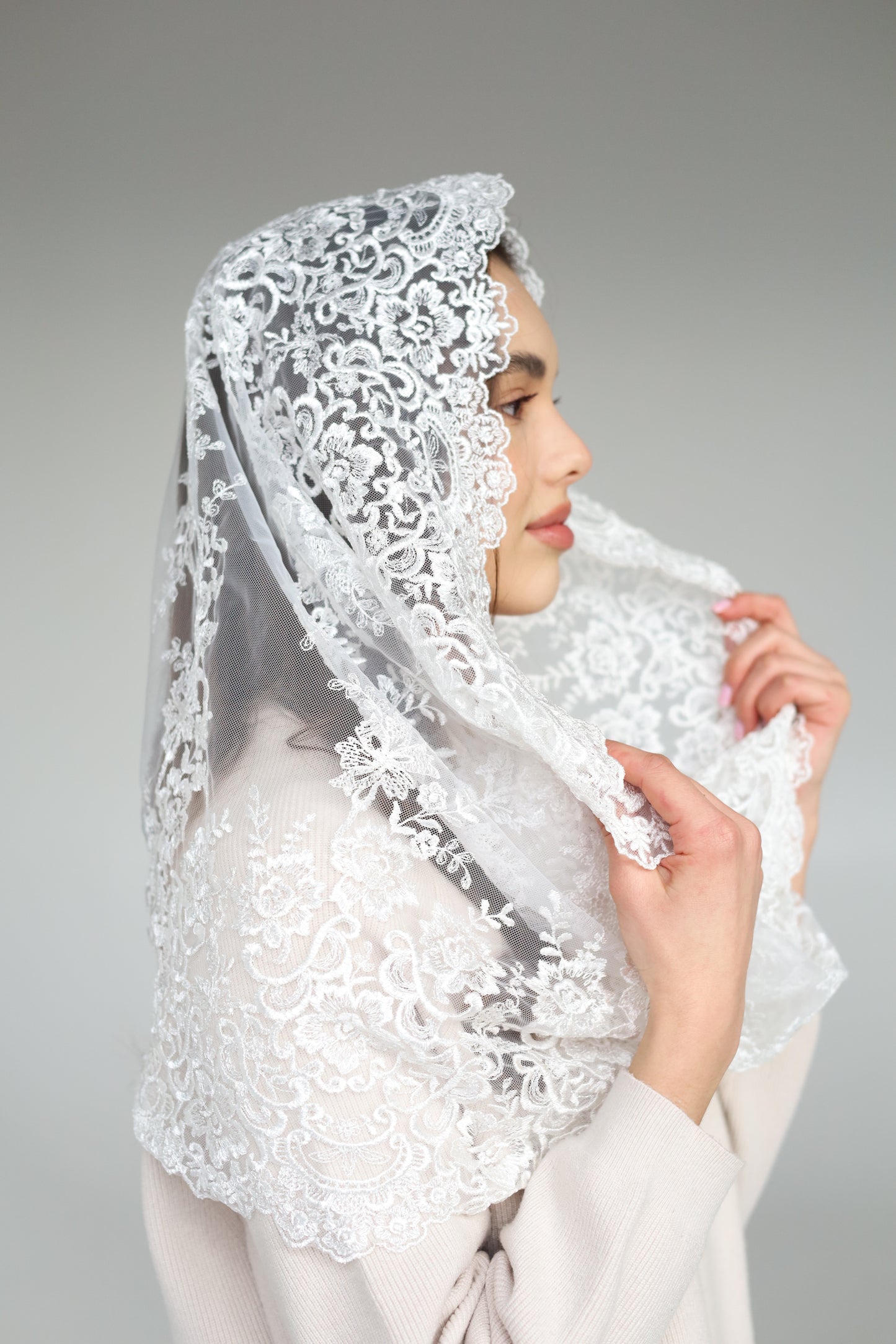 IVORY INFINITY MANTILLA