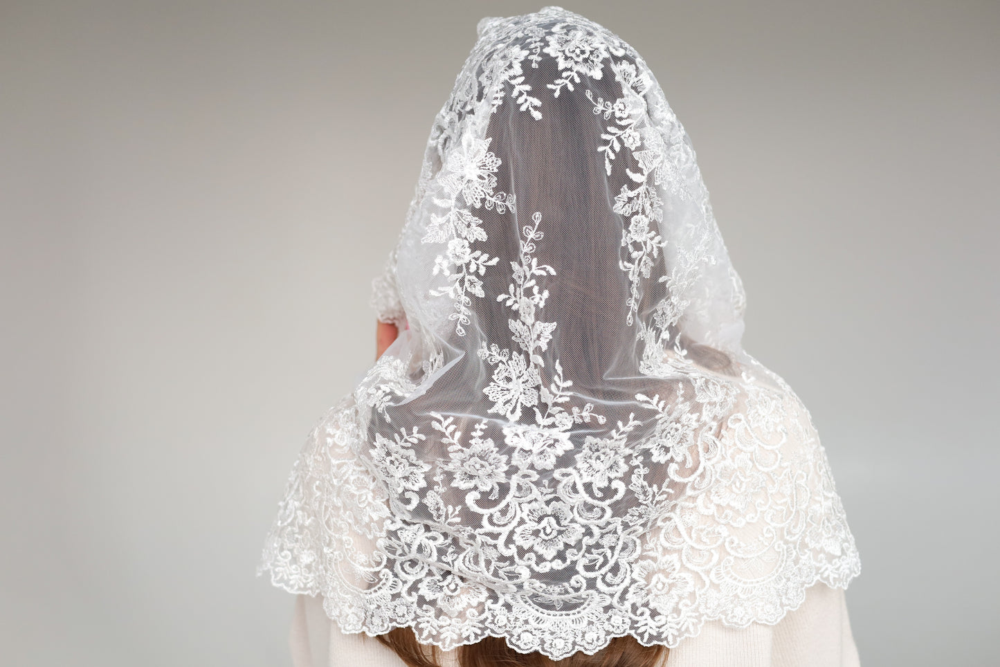 IVORY INFINITY MANTILLA