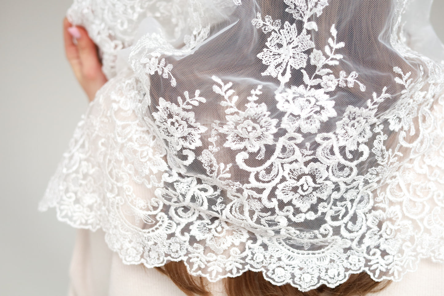 IVORY INFINITY MANTILLA