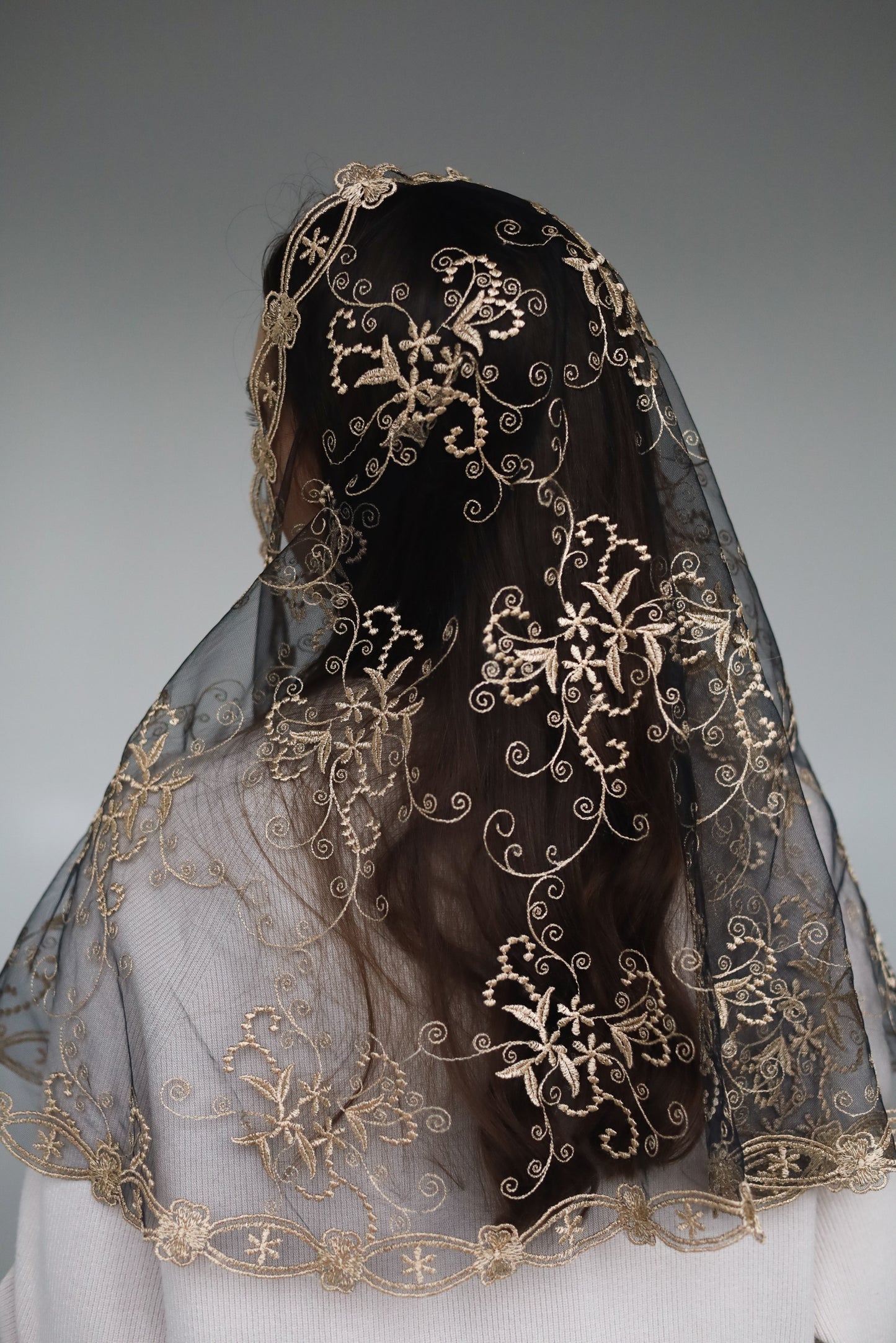 LONG GOLD VEIL