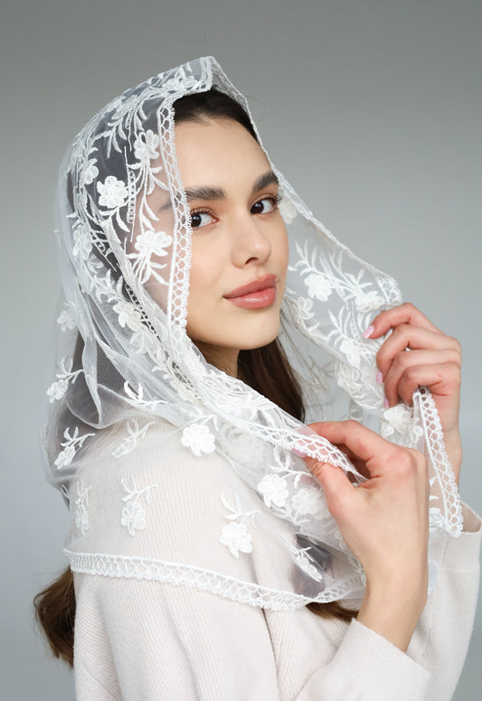 INFINITY SHAPE IVORY VEIL