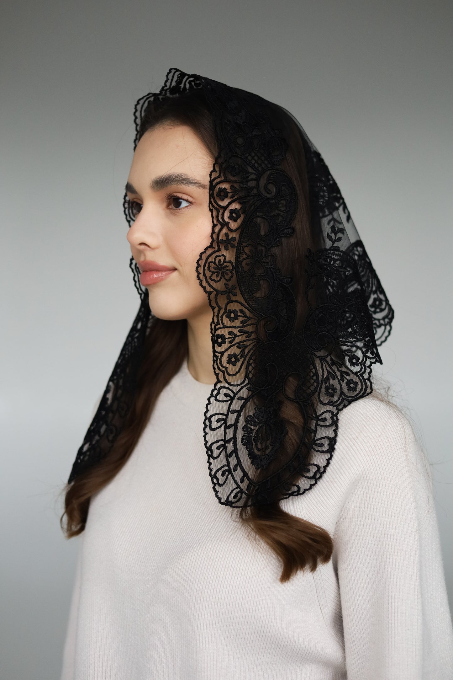 BLACK TRIANGLE VEIL