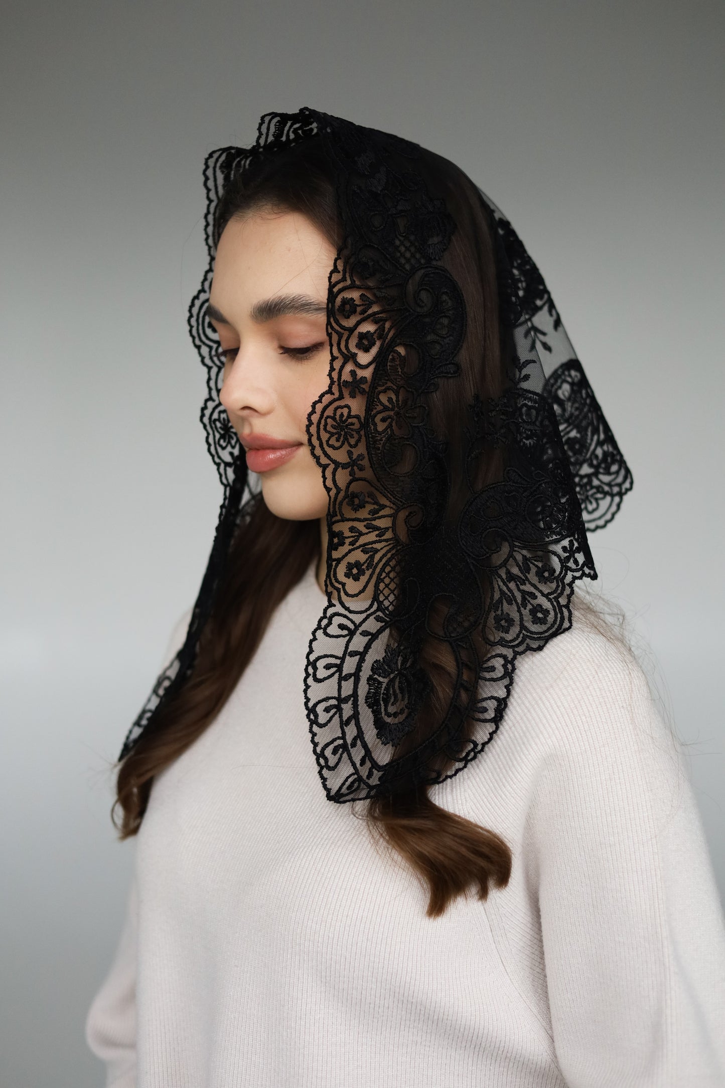 BLACK TRIANGLE VEIL