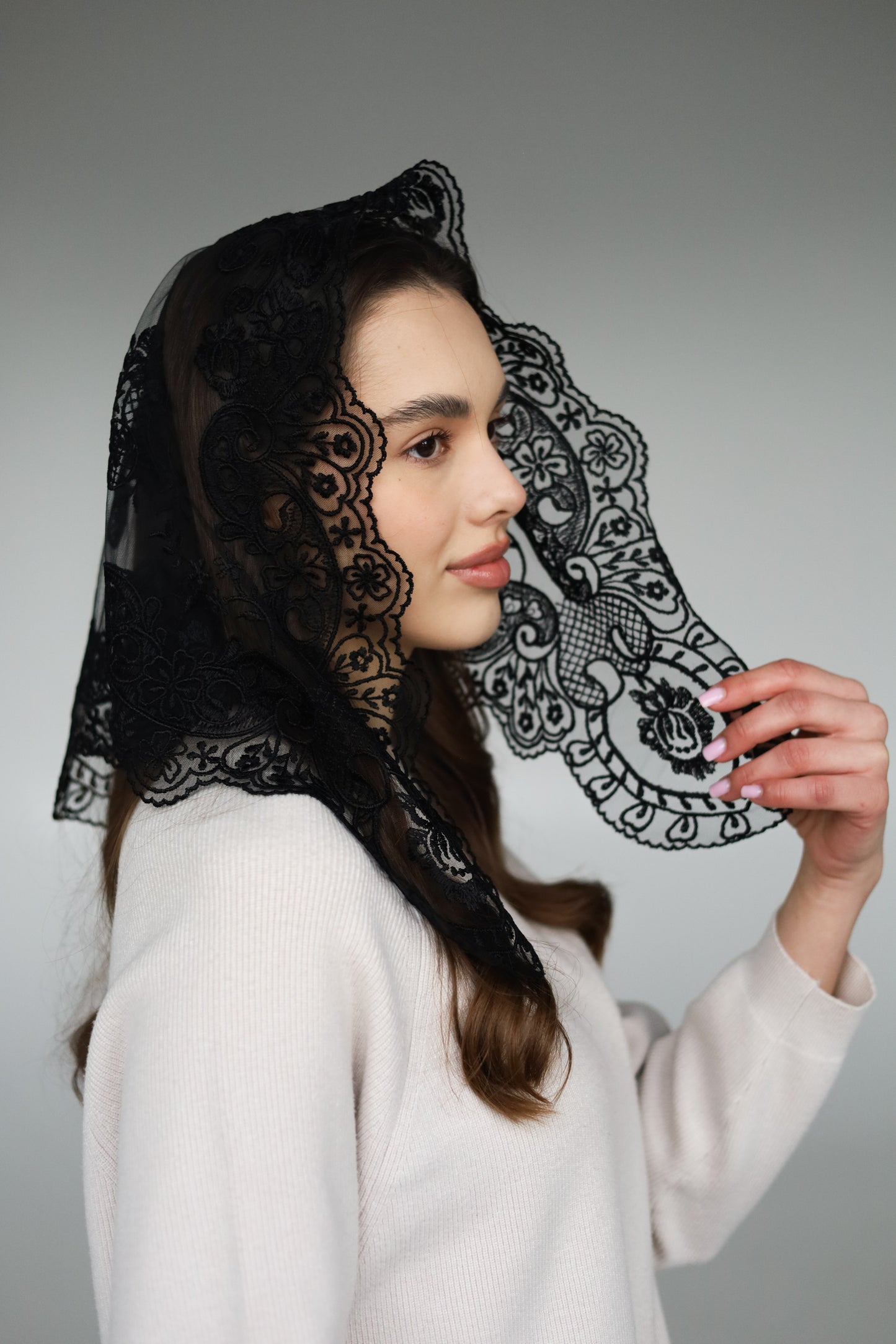 BLACK TRIANGLE VEIL