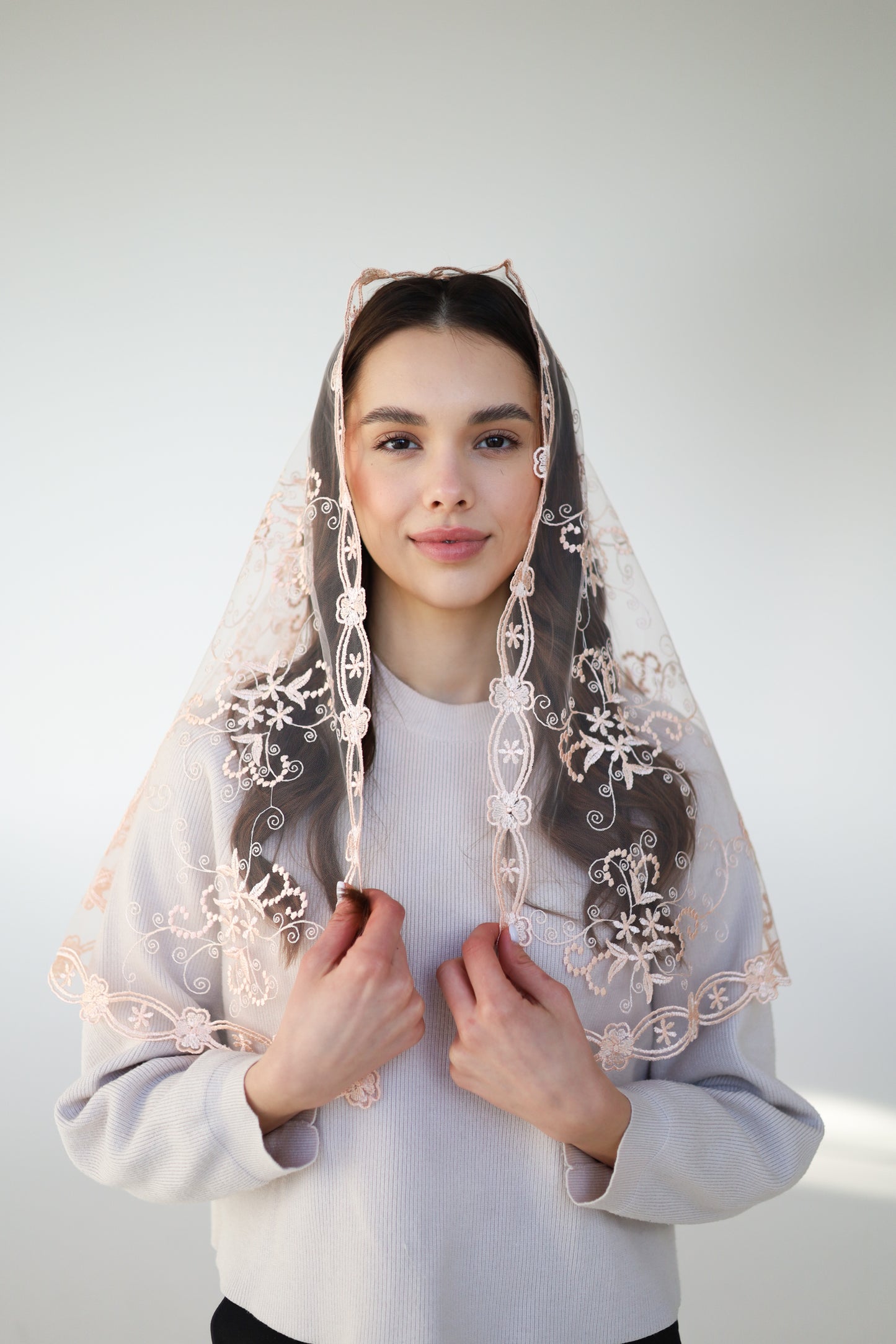 PEACH LACE MANTILLA