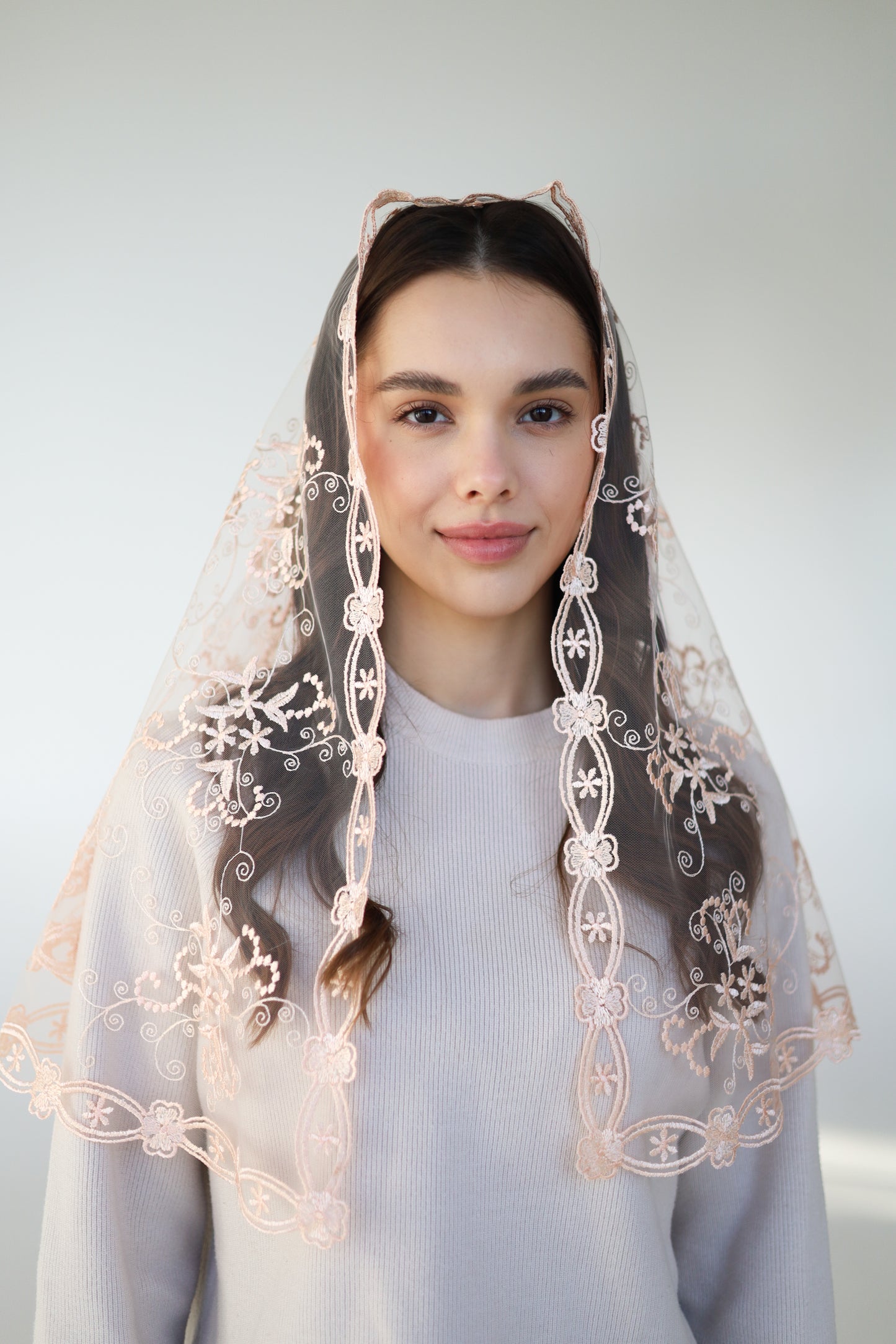 PEACH LACE MANTILLA