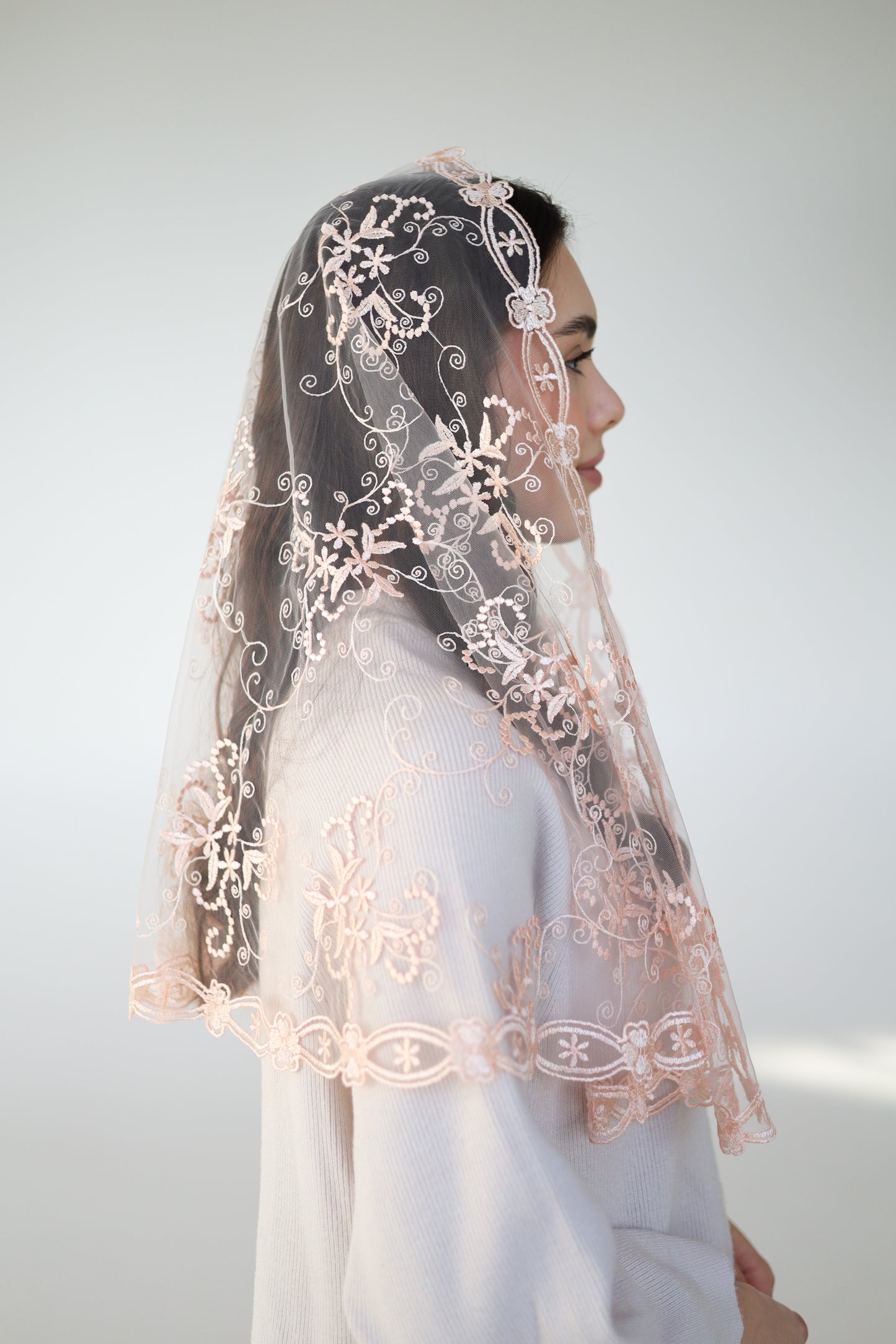 PEACH LACE MANTILLA