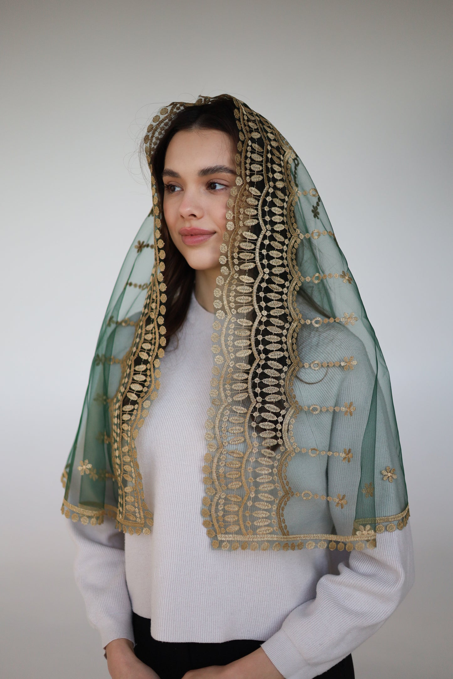 VEIL WITH JESUS EMBROIDERY