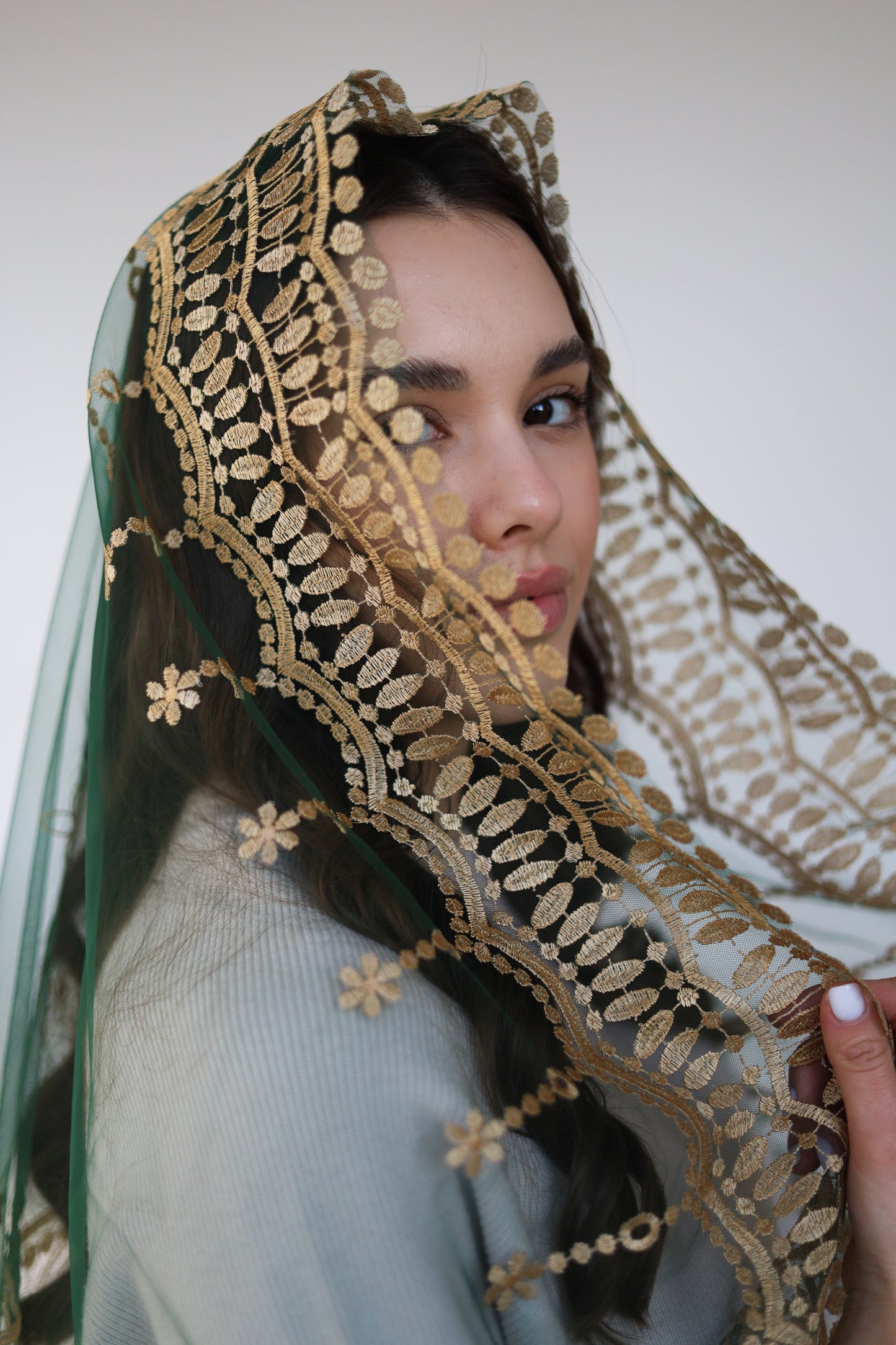 VEIL WITH JESUS EMBROIDERY