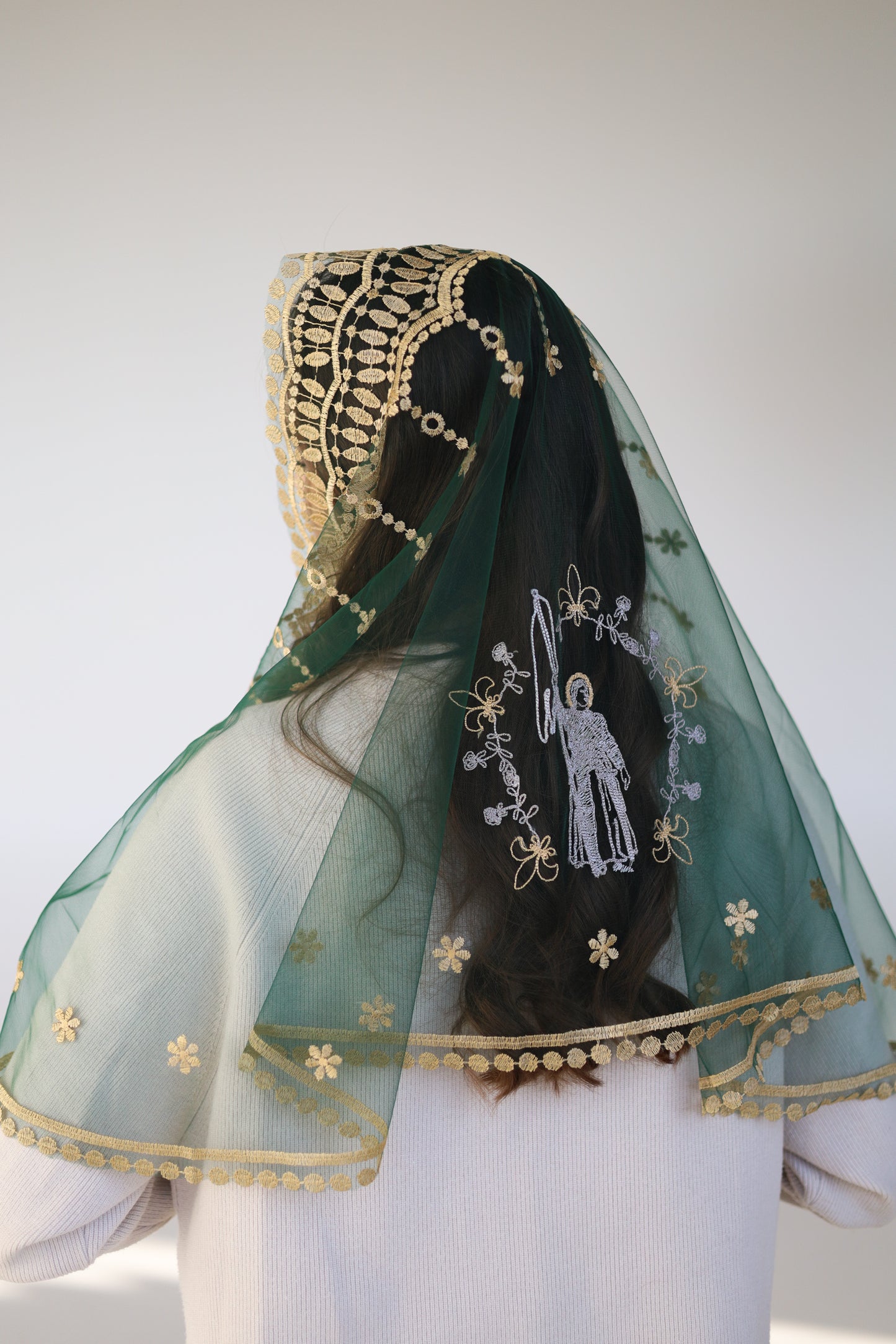 VEIL WITH JESUS EMBROIDERY