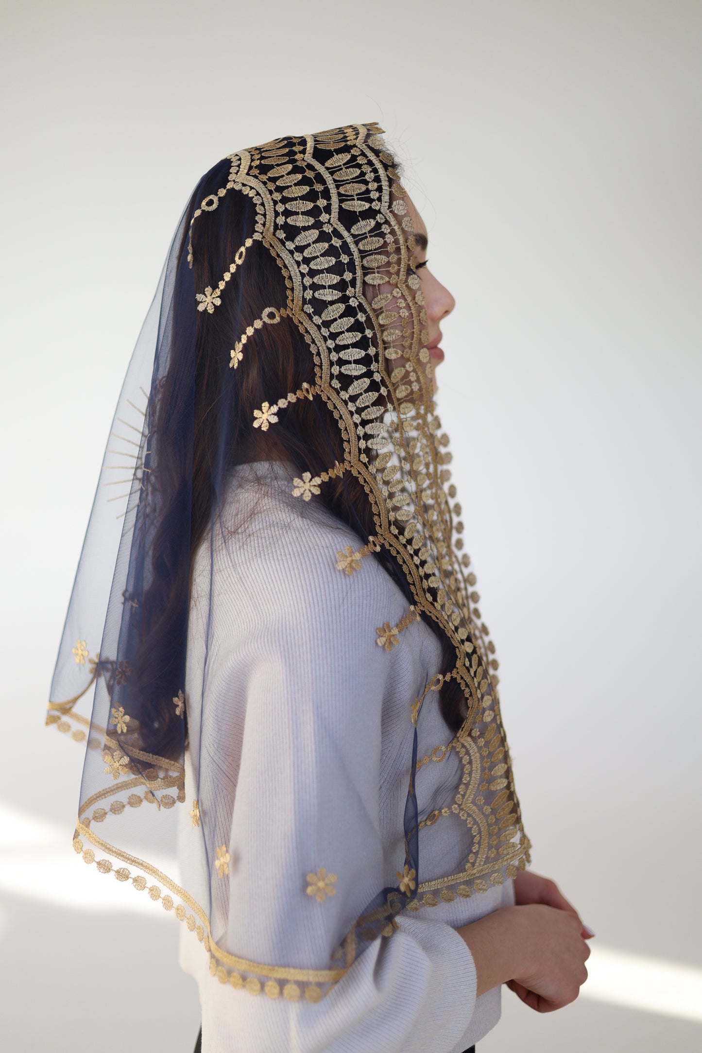 BLUE VEIL WITH HEART EMBROIDERY